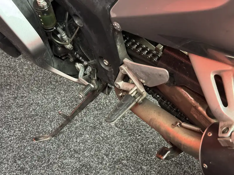 Honda CBR 1100 - foto 6