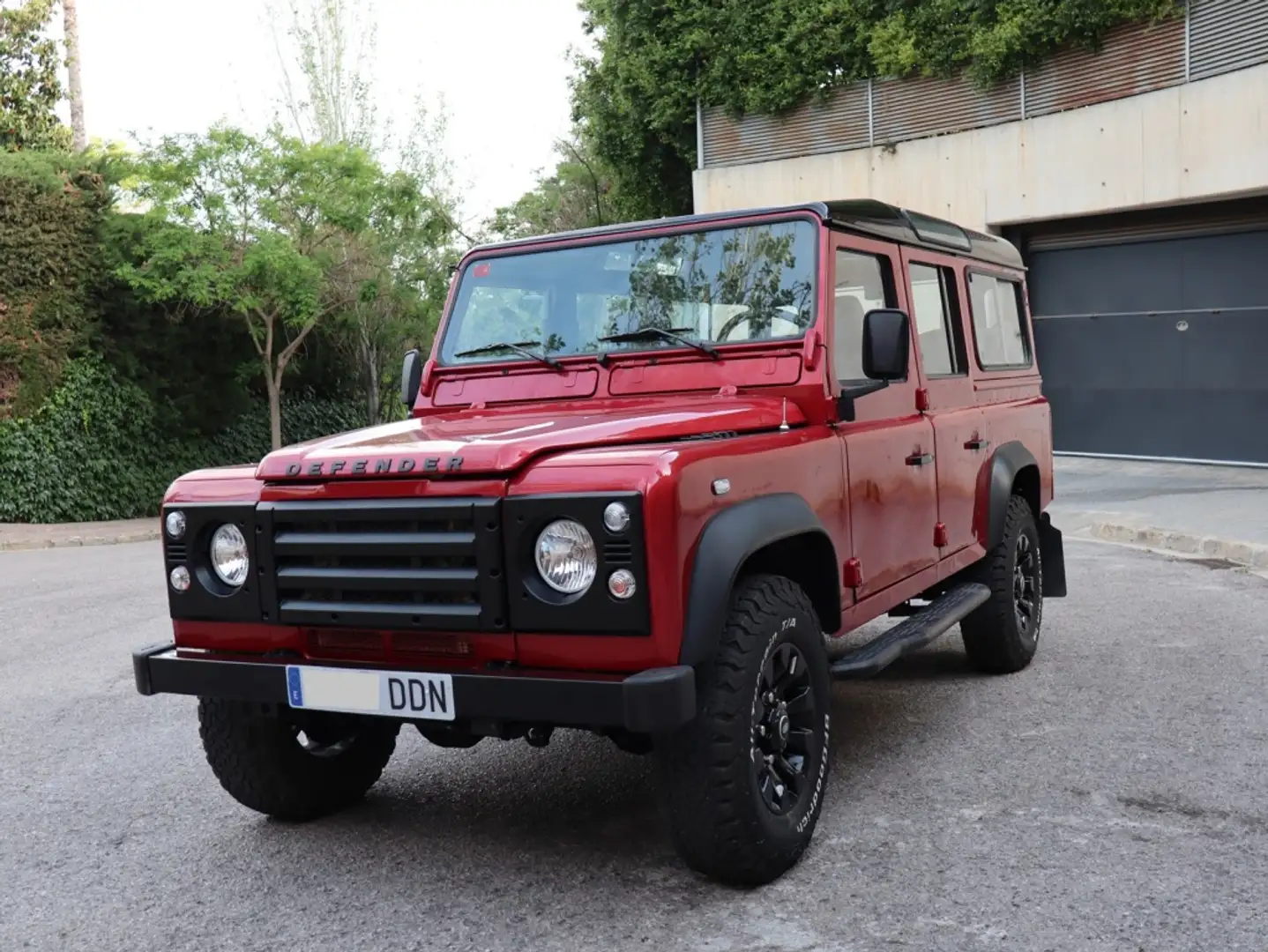 Land Rover Defender 110 2.5Td5 SW S Burdeos - 1