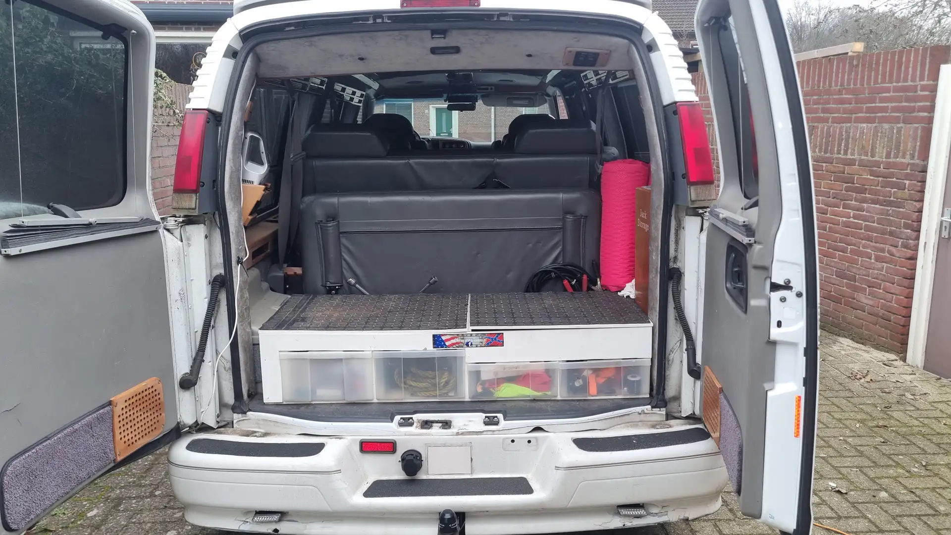 Chevrolet Express 1500 Weiß - 2