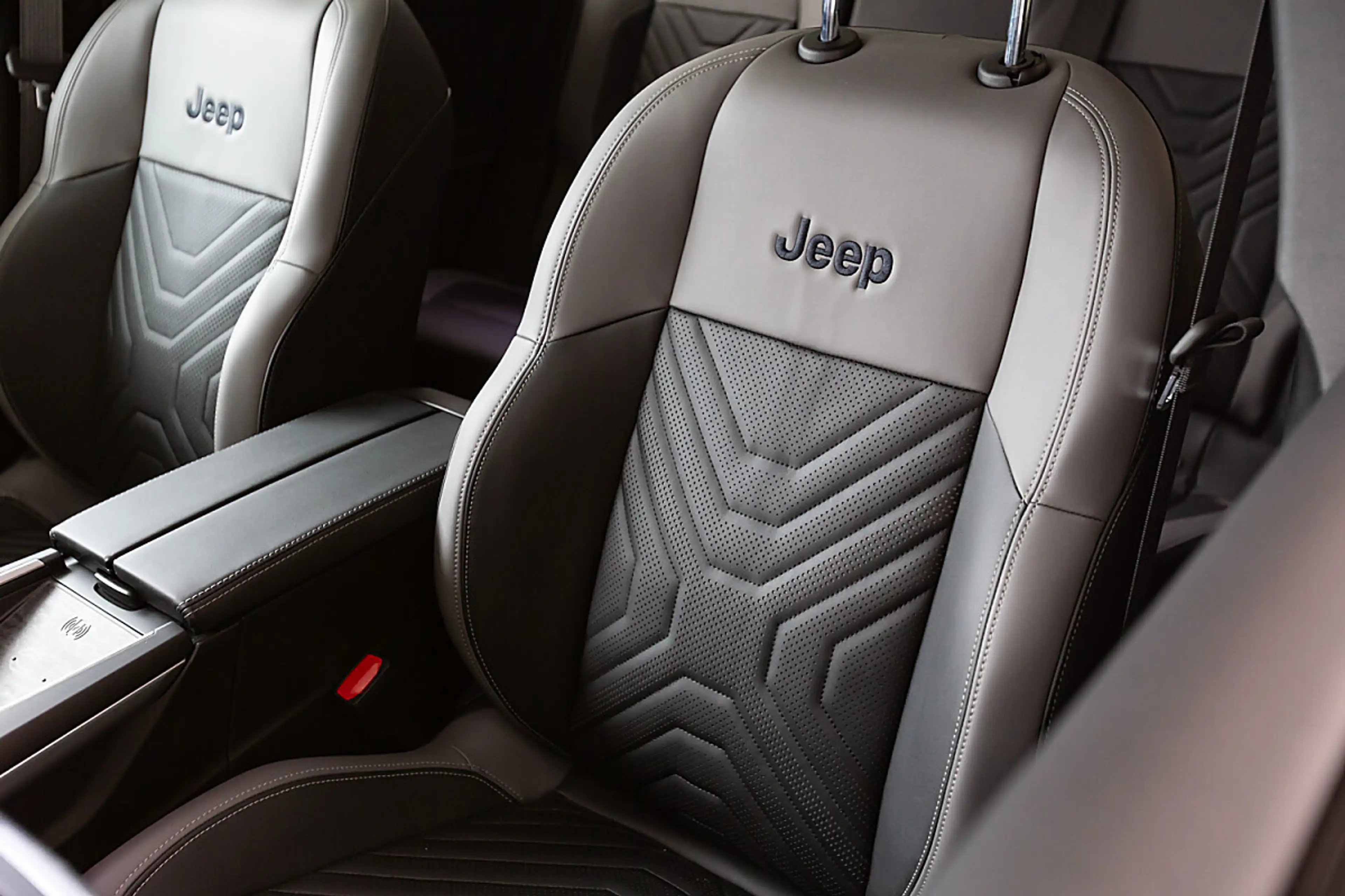 Jeep Compass Elektro First Edition — photo 10