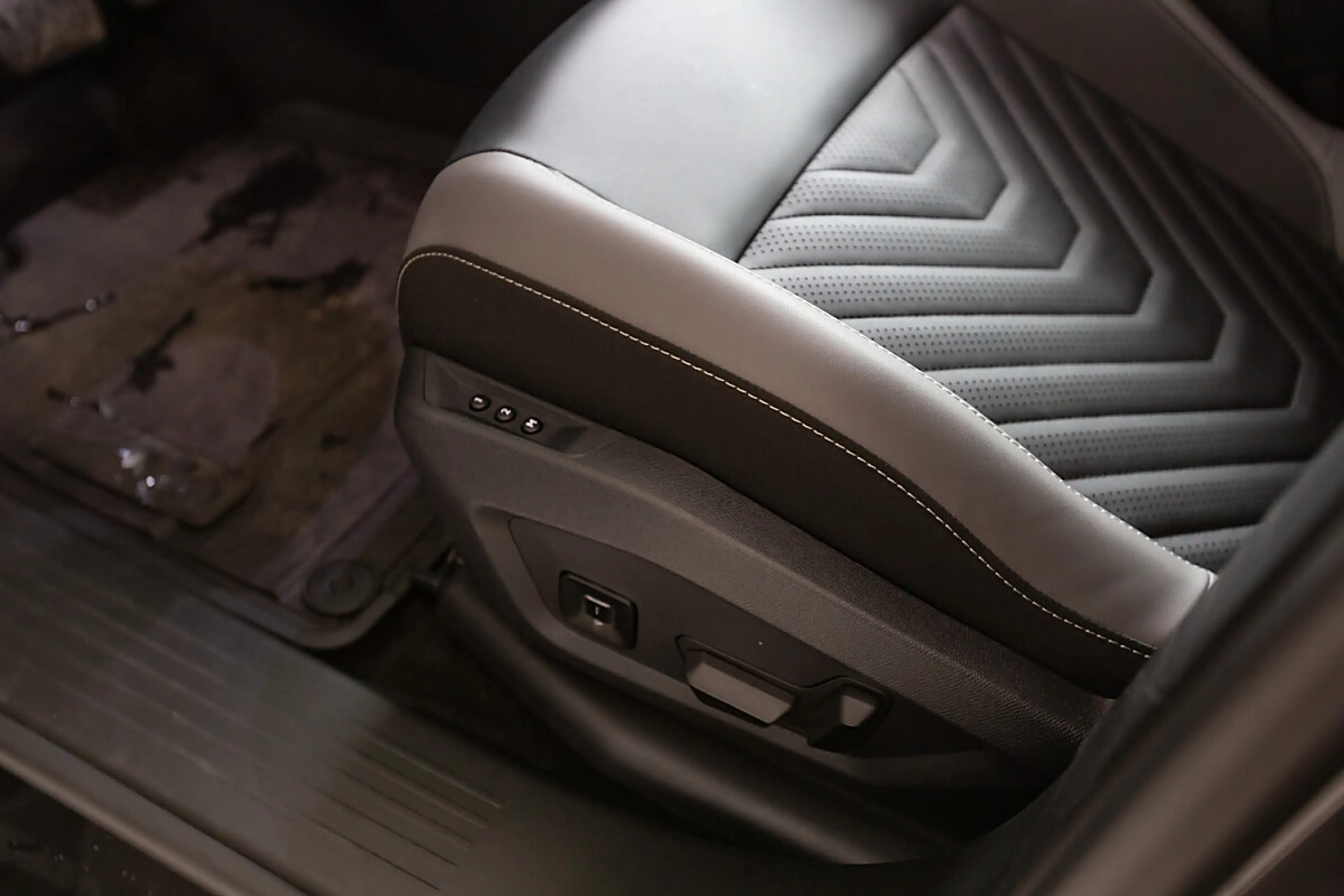 Jeep Compass Elektro First Edition — photo 9
