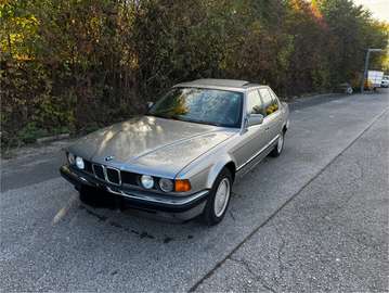 730i