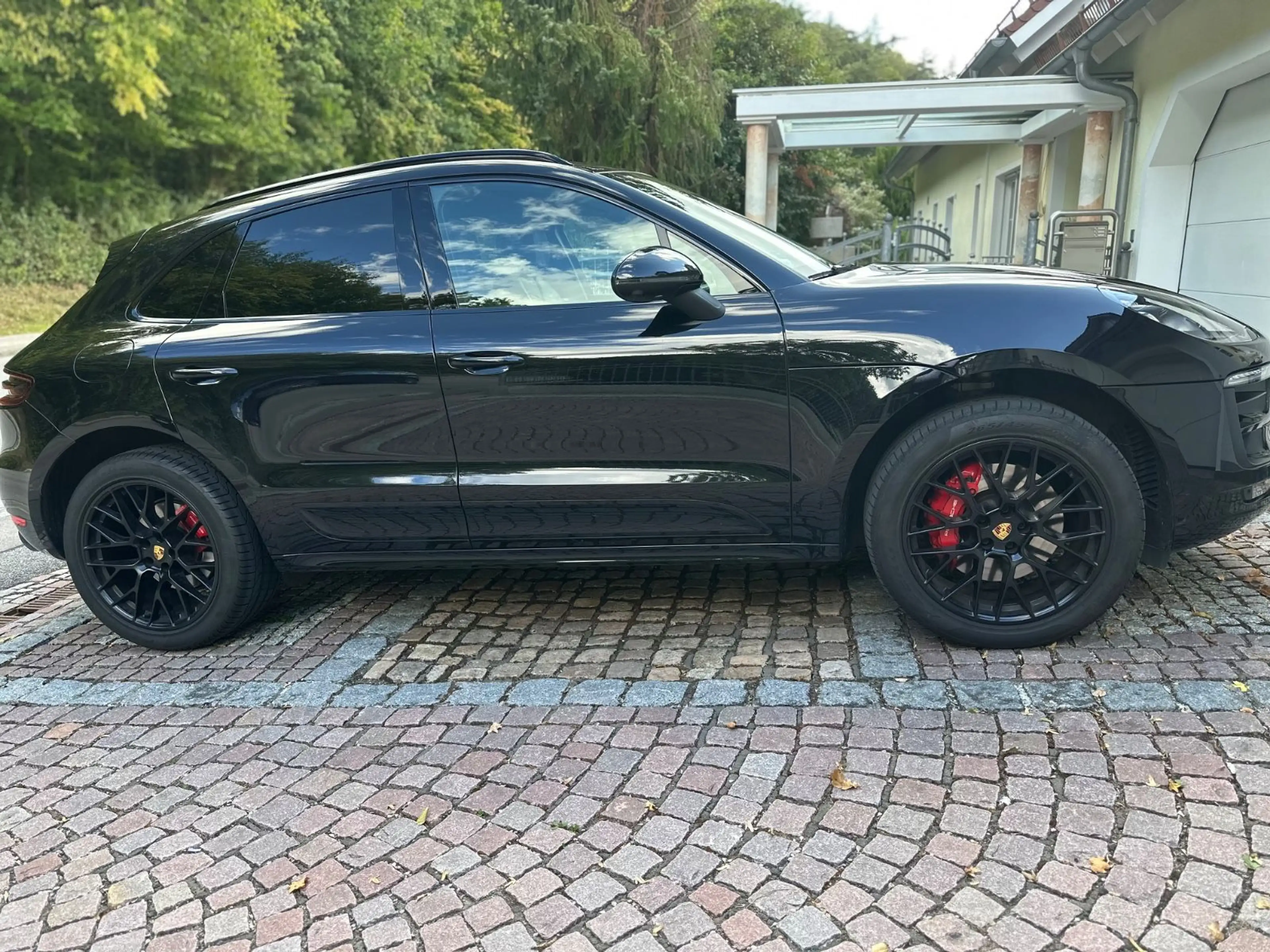Porsche Macan GTS — photo 6