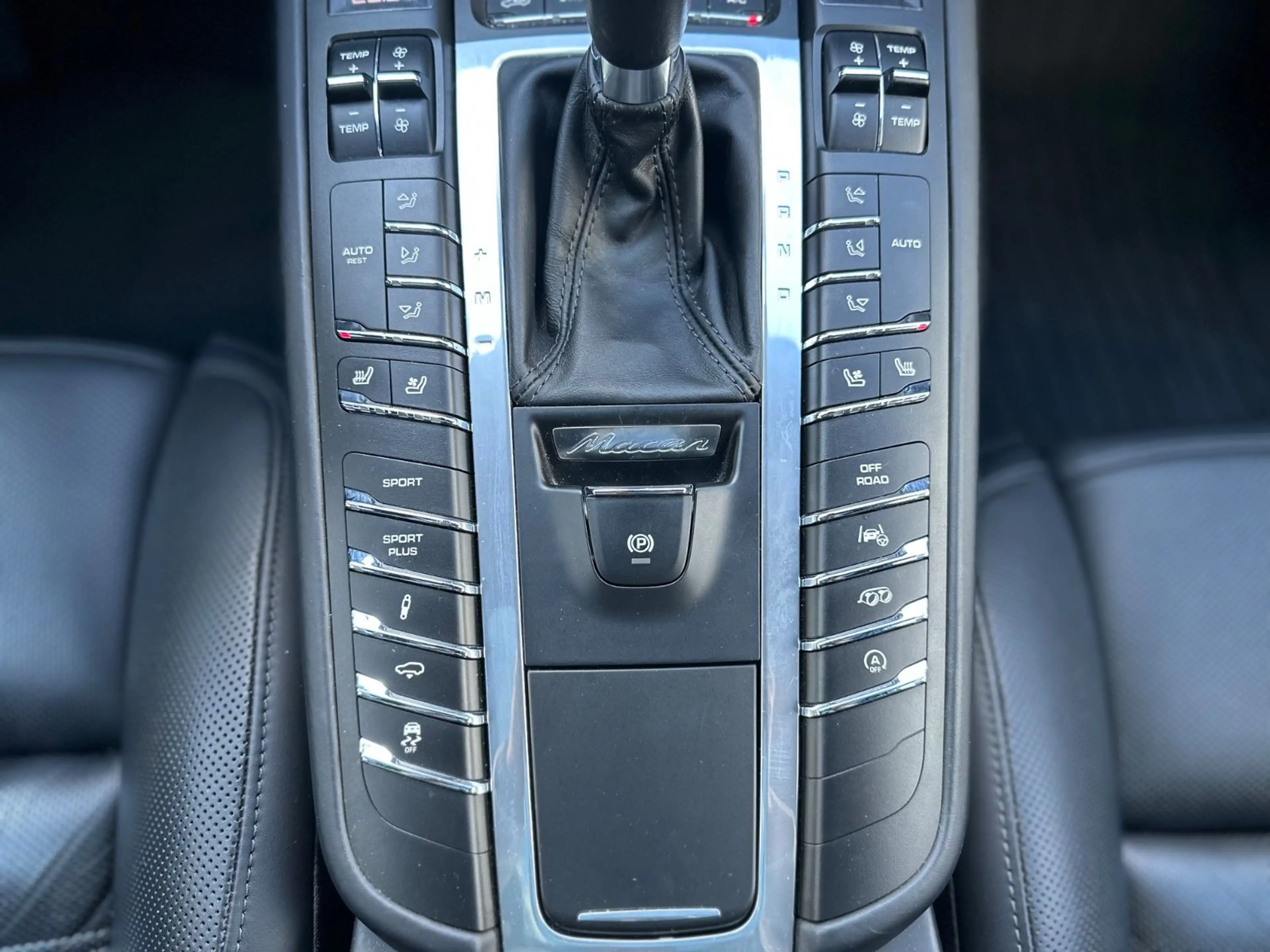 Porsche Macan GTS — photo 13