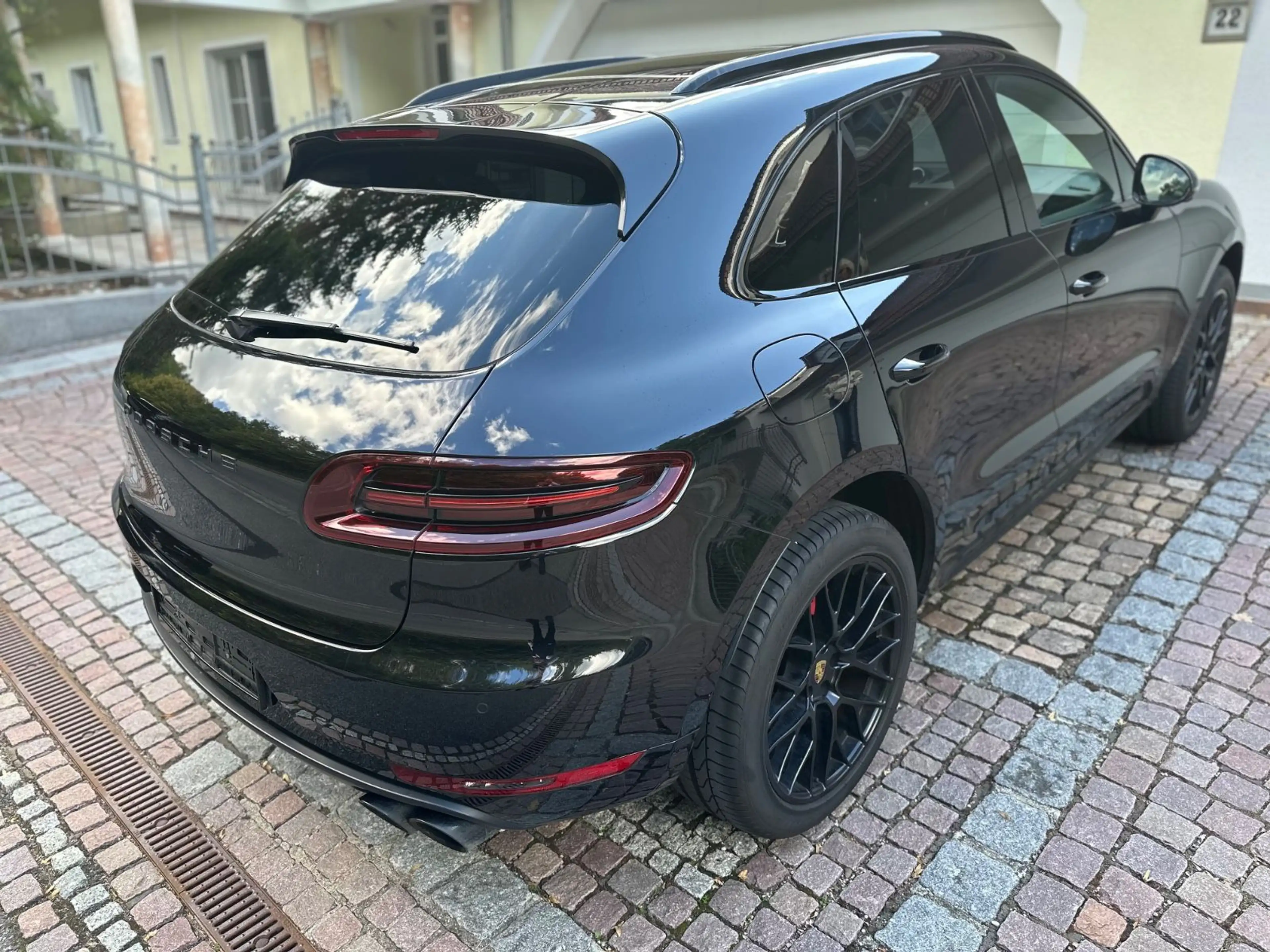 Porsche Macan GTS — photo 7