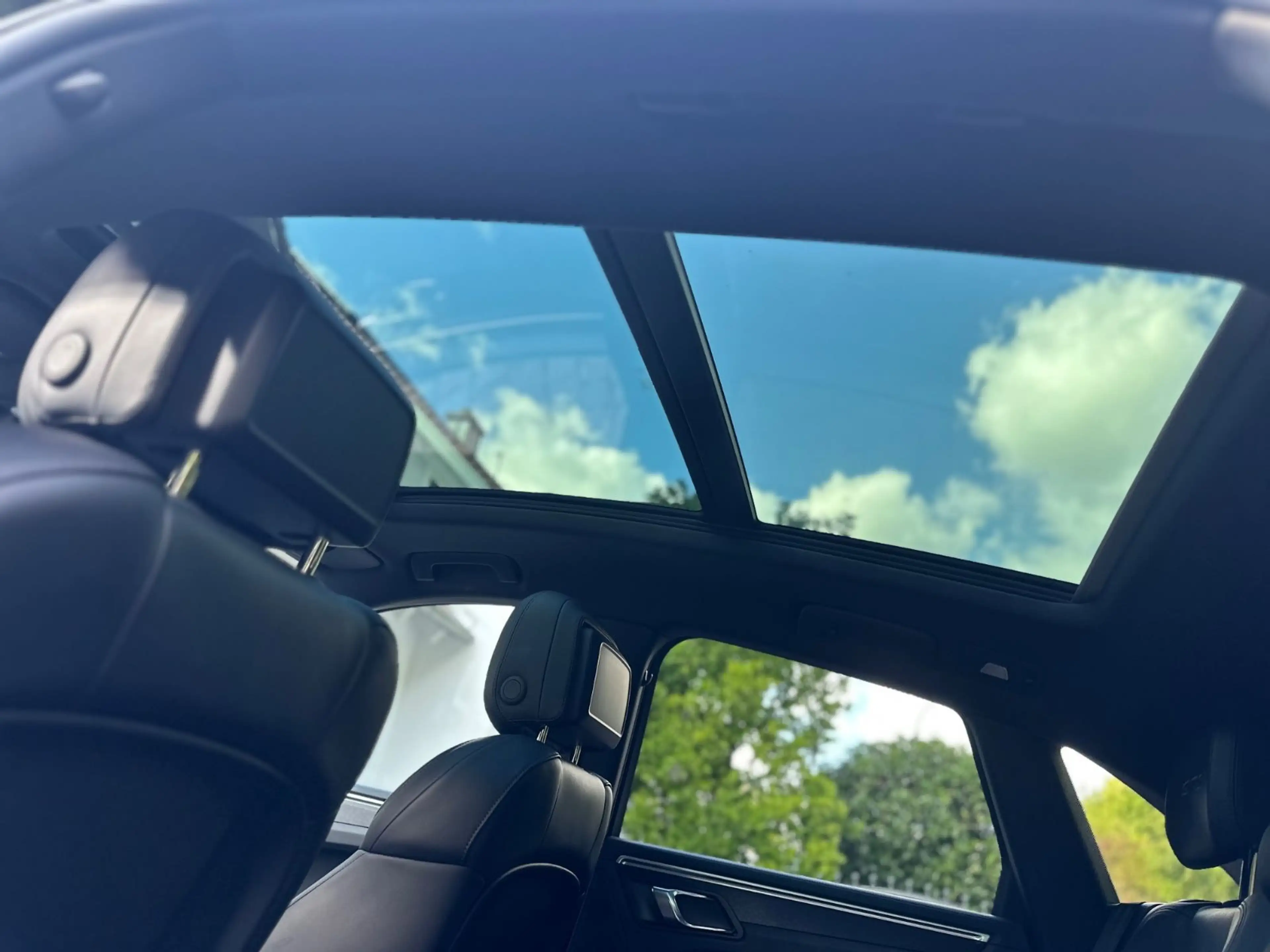 Porsche Macan GTS — photo 12
