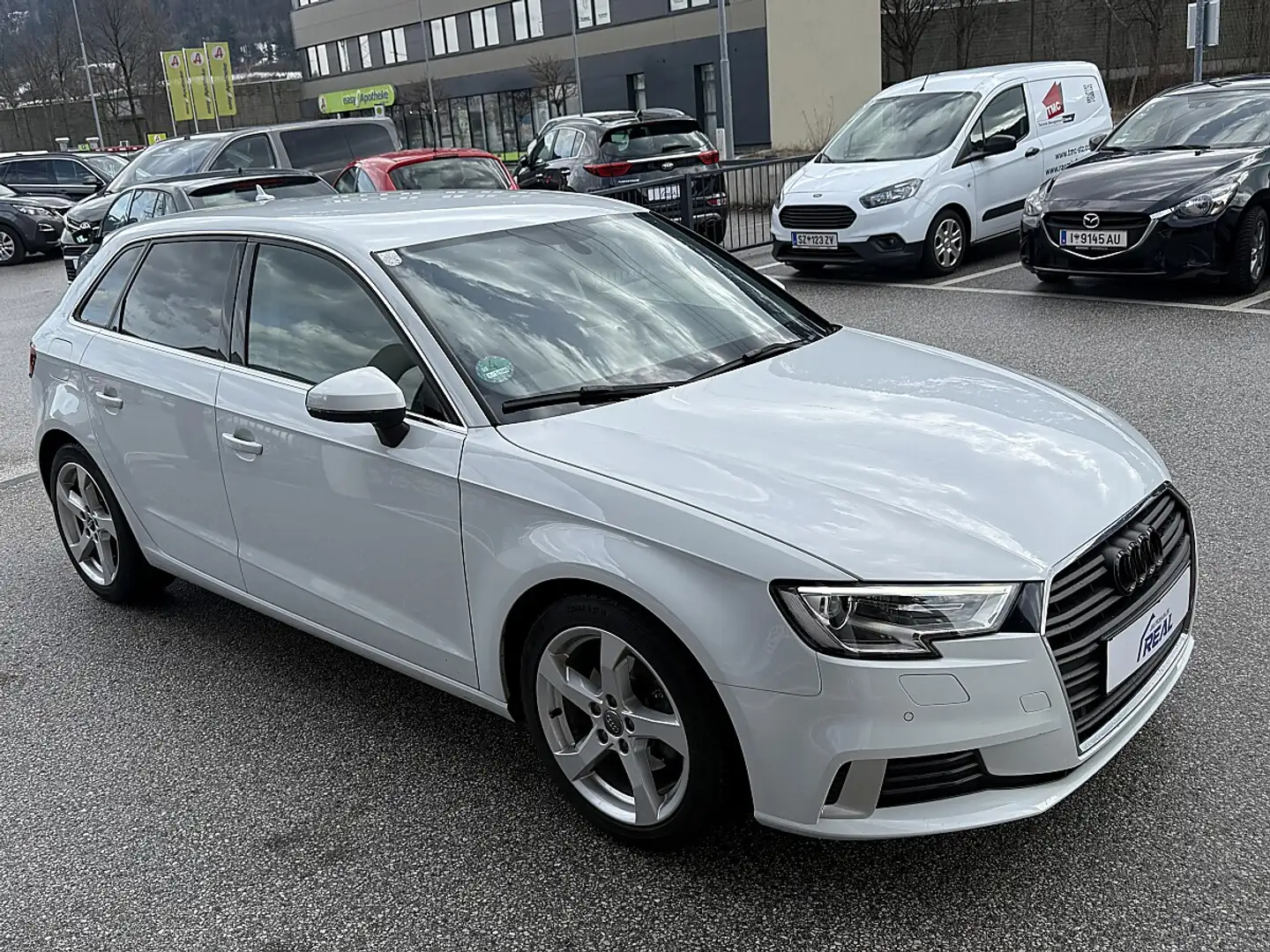 Audi A3 1.6 TDI Sportback sport Weiß - 2