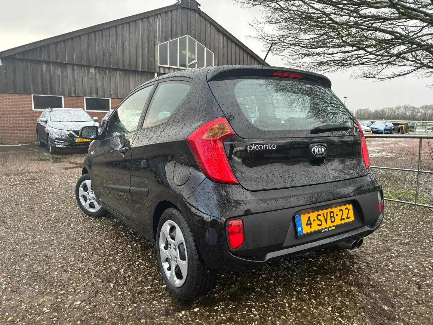 Kia Picanto 1.0 CVVT ISG | 29-12-2026 APK met half leder nu € Schwarz - 2