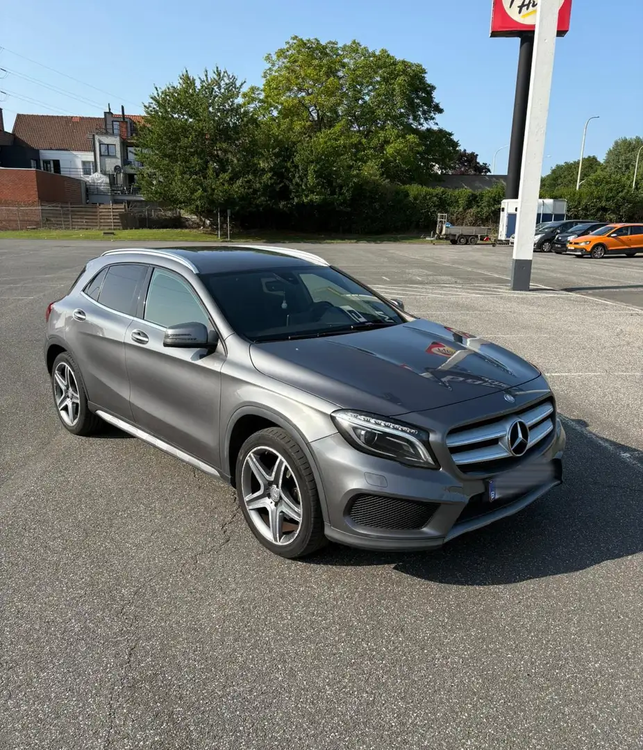 Mercedes-Benz GLA 200 AMG line - 1