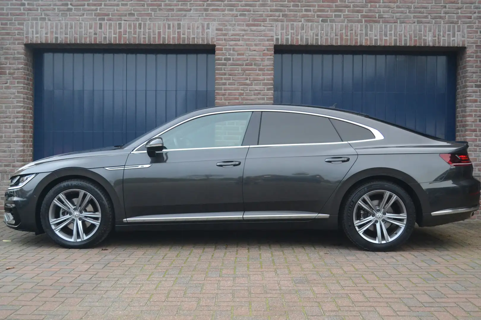 Volkswagen Arteon 1.5 TSI DSG Business R-Line | 360 Camera | Keyless Gris - 2