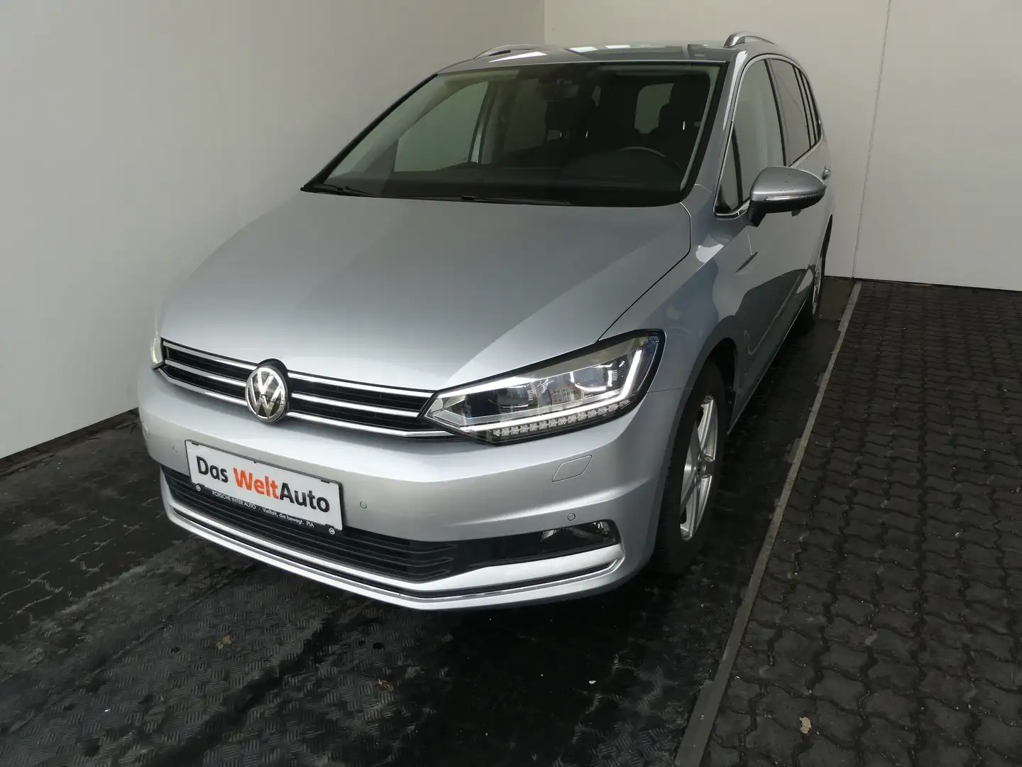 Volkswagen Touran Highline TSI DSG Silber - 1