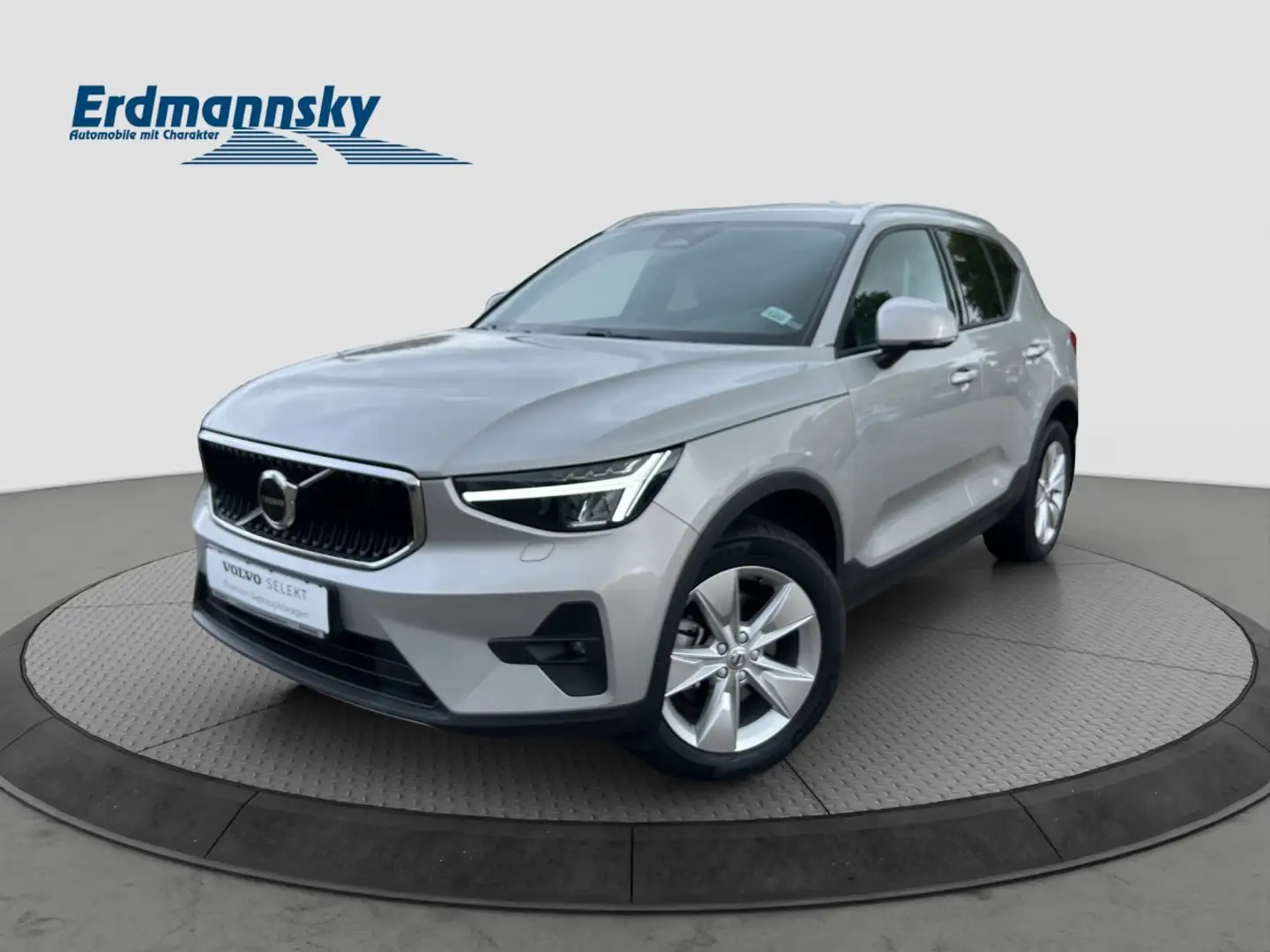 Volvo XC40 B4 Core/Navi/LED/AHK/Standhz/Kam/BLIS/el.HK Klima Silber - 1