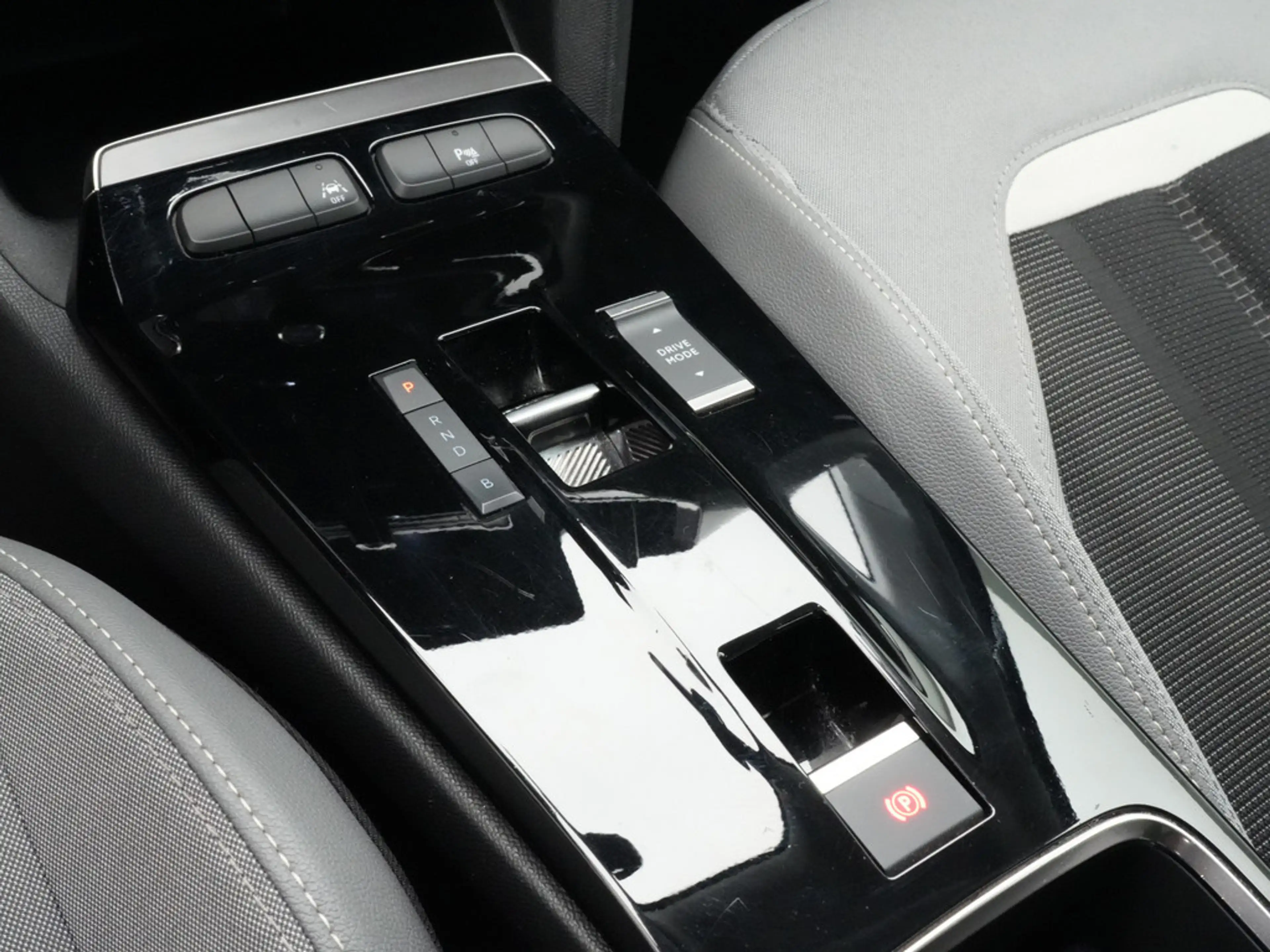 Opel Mokka-E Elegance MATRIX KAM KEYLESS PDC NAVI — photo 12