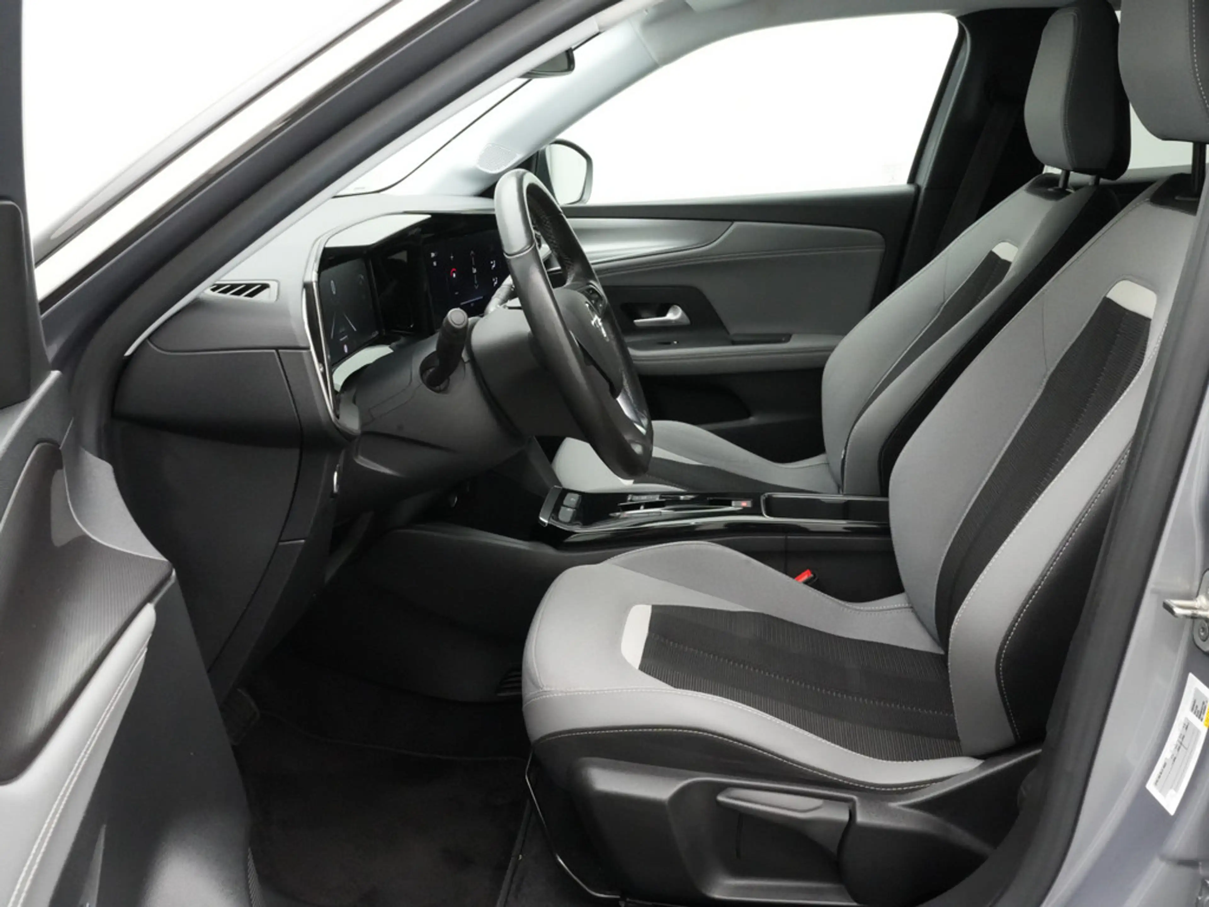 Opel Mokka-E Elegance MATRIX KAM KEYLESS PDC NAVI — photo 13