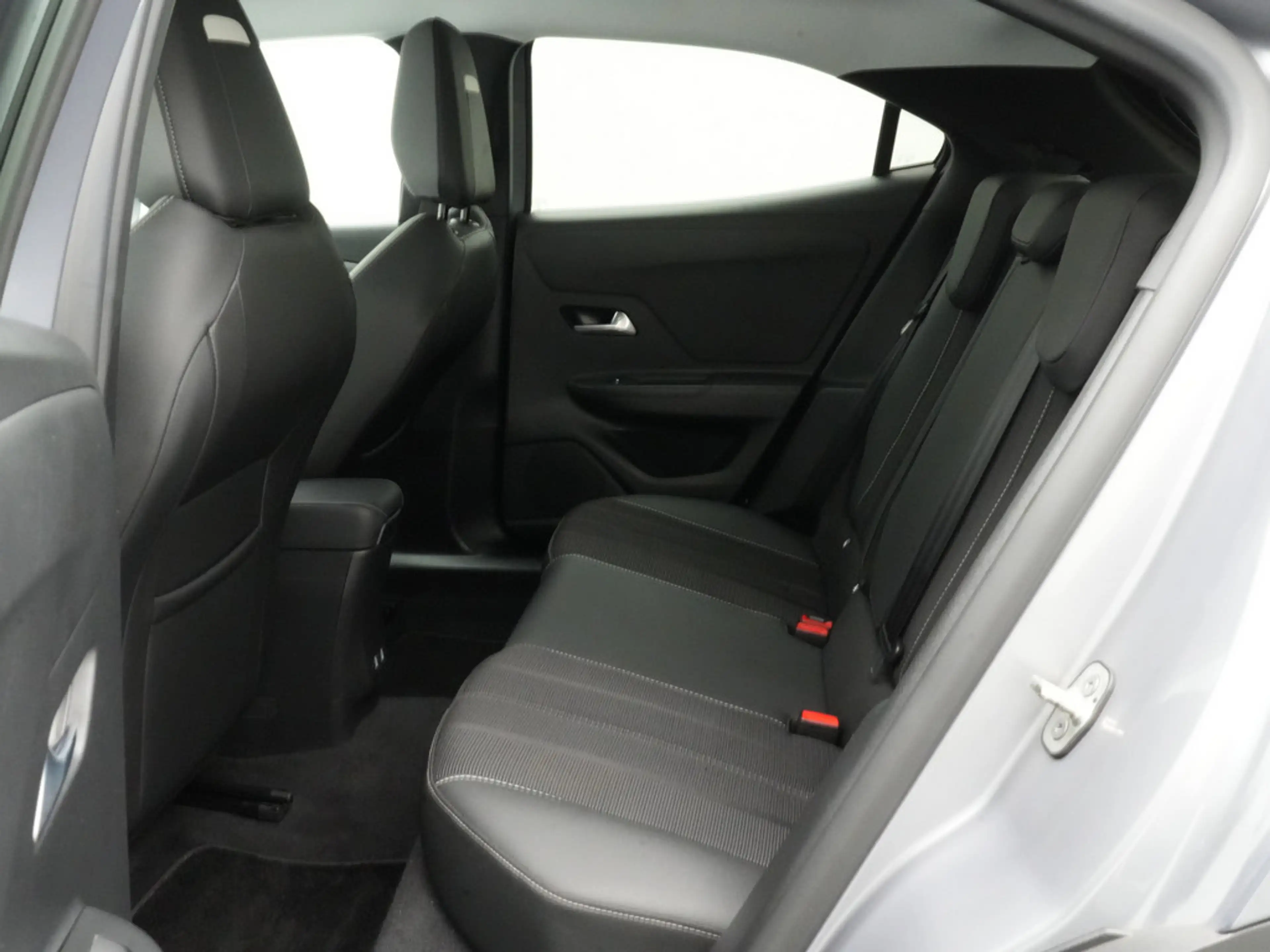 Opel Mokka-E Elegance MATRIX KAM KEYLESS PDC NAVI — photo 14