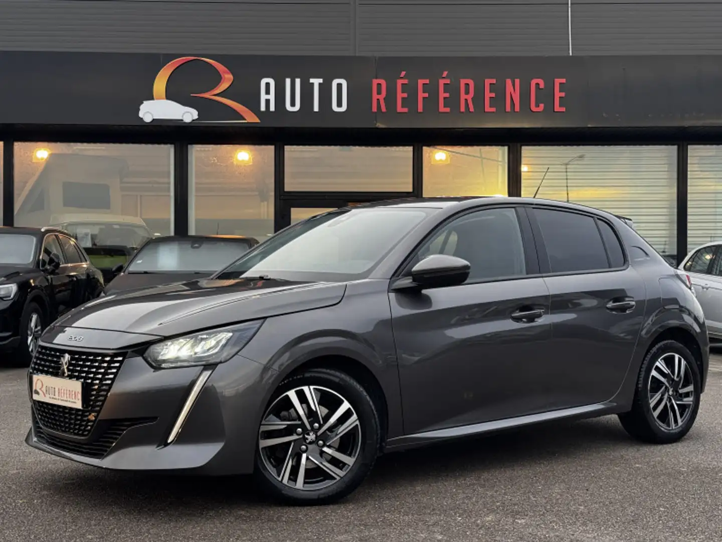 Peugeot 208 1.2 100 CH ALLURE / 1ERE MAIN / CAMERA RECUL / CARPLAY Gris - 1