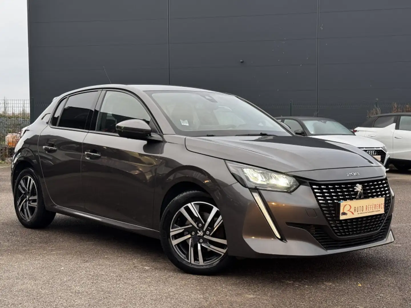 Peugeot 208 1.2 100 CH ALLURE / 1ERE MAIN / CAMERA RECUL / CARPLAY Gris - 2