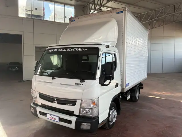 Mitsubishi Canter furgone intercambiabile