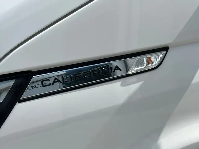 Volkswagen T6.1 California VW T6.1 California Beach Edition TDI 4MOTION Ansicht 4