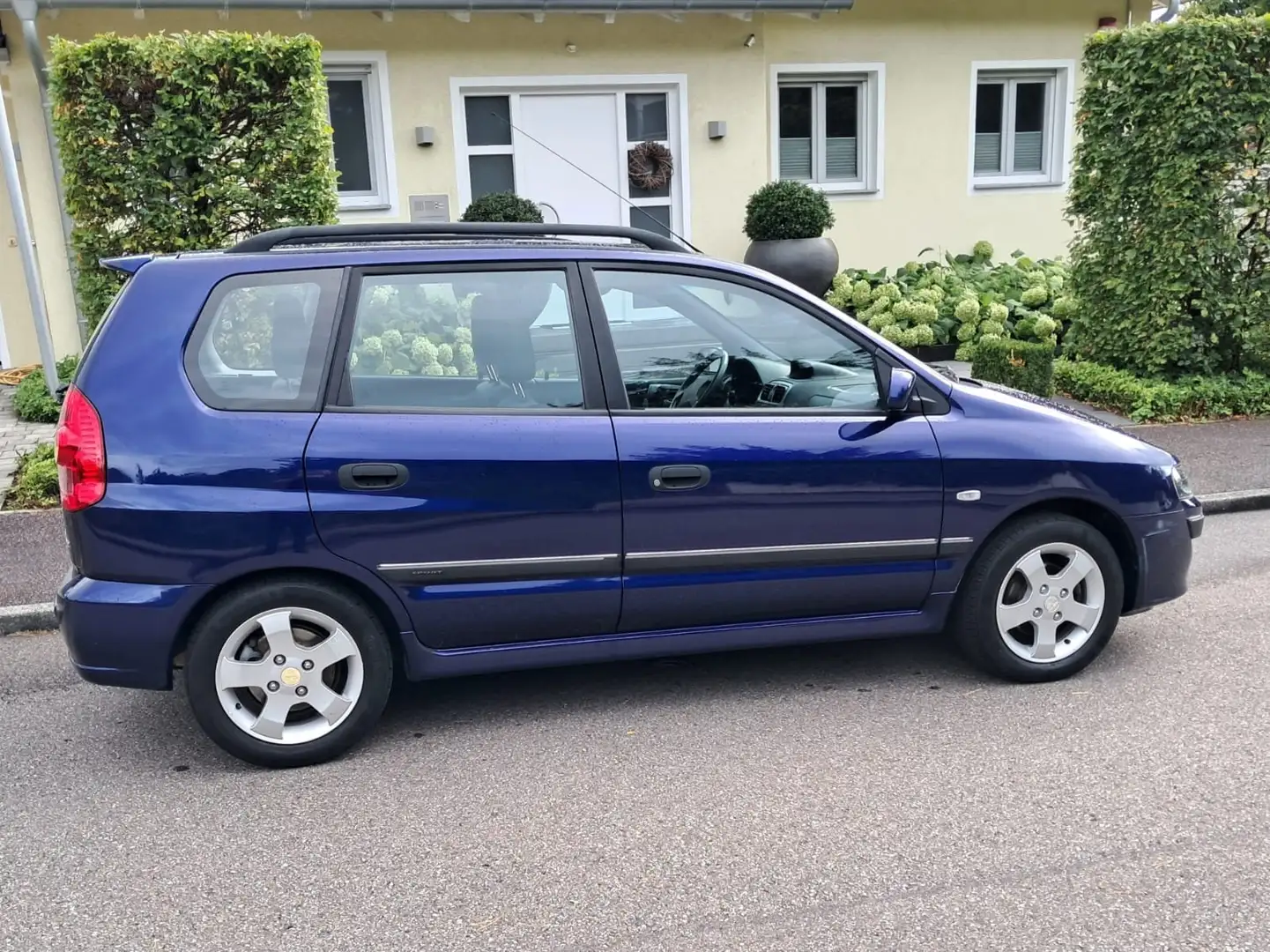 Mitsubishi Space Star Space Star, Seniorenauto Blau - 1