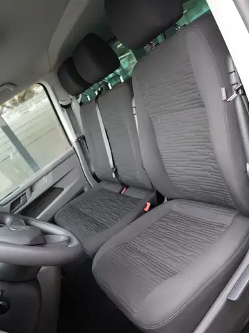 Volkswagen Caravelle view 13
