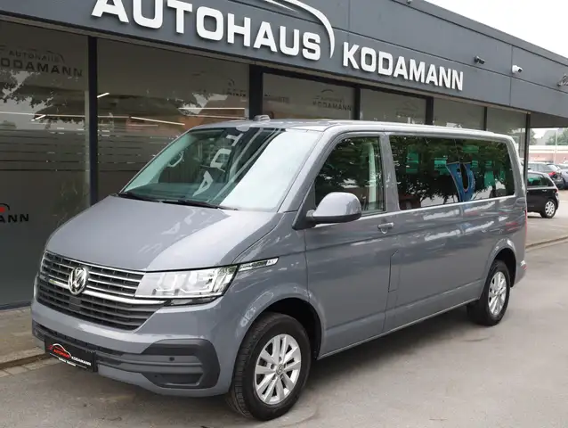 Volkswagen Caravelle view 5
