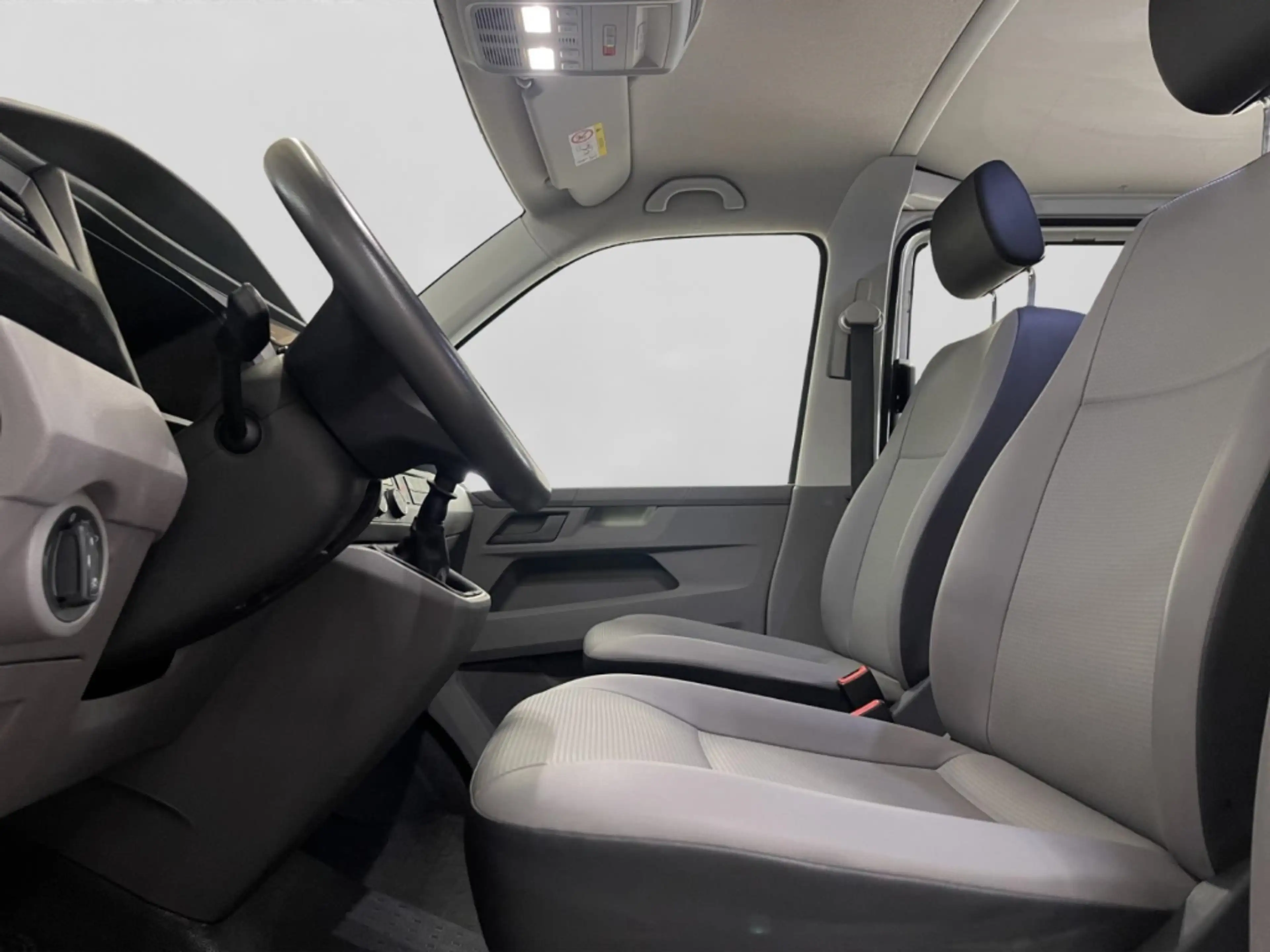 Volkswagen T6.1 Transporter Kasten Plus 2.0 TDI AHK Kamera Navi Klima PDC uvm. — photo 8