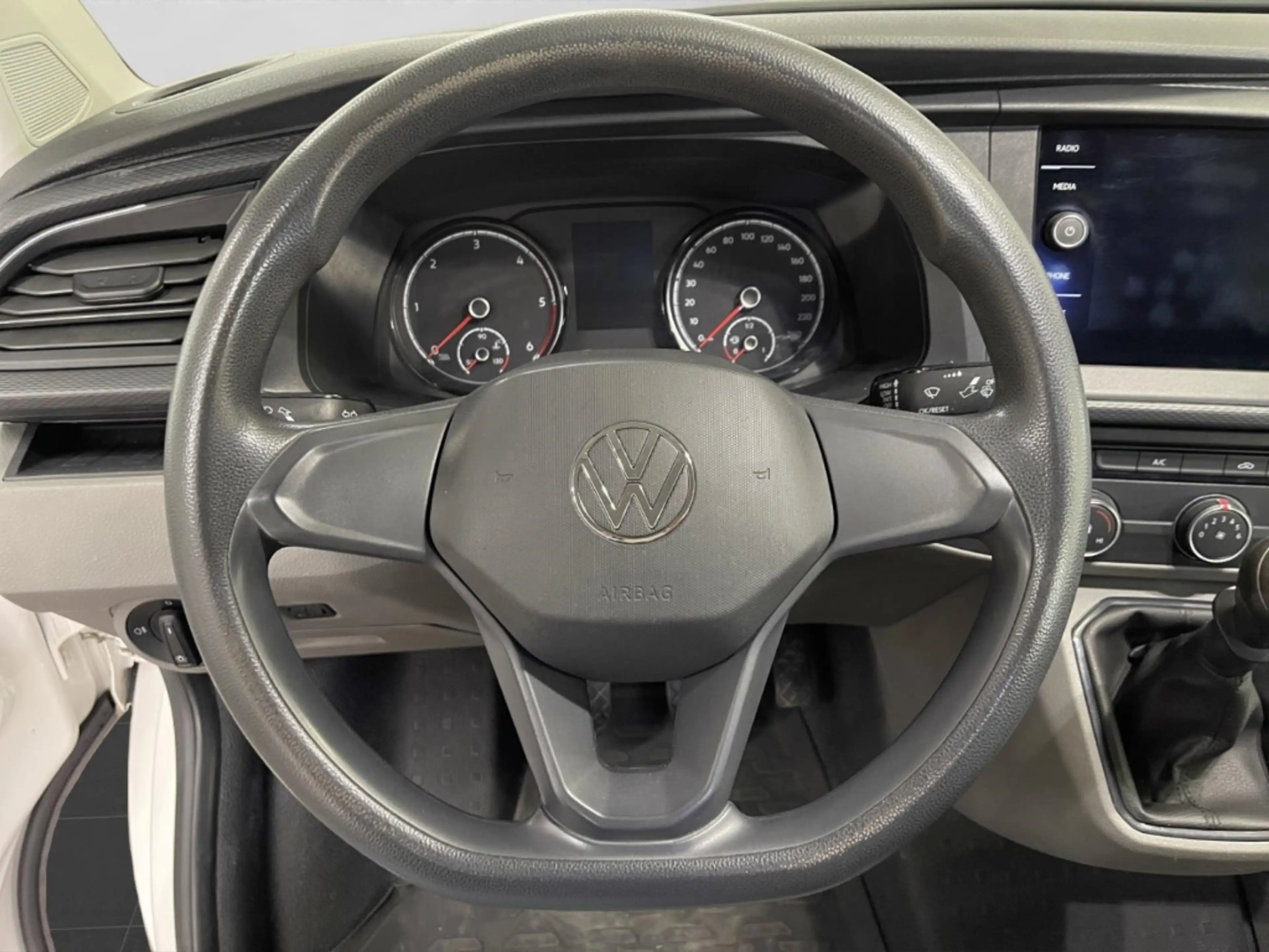 Volkswagen T6.1 Transporter Kasten Plus 2.0 TDI AHK Kamera Navi Klima PDC uvm. — photo 9
