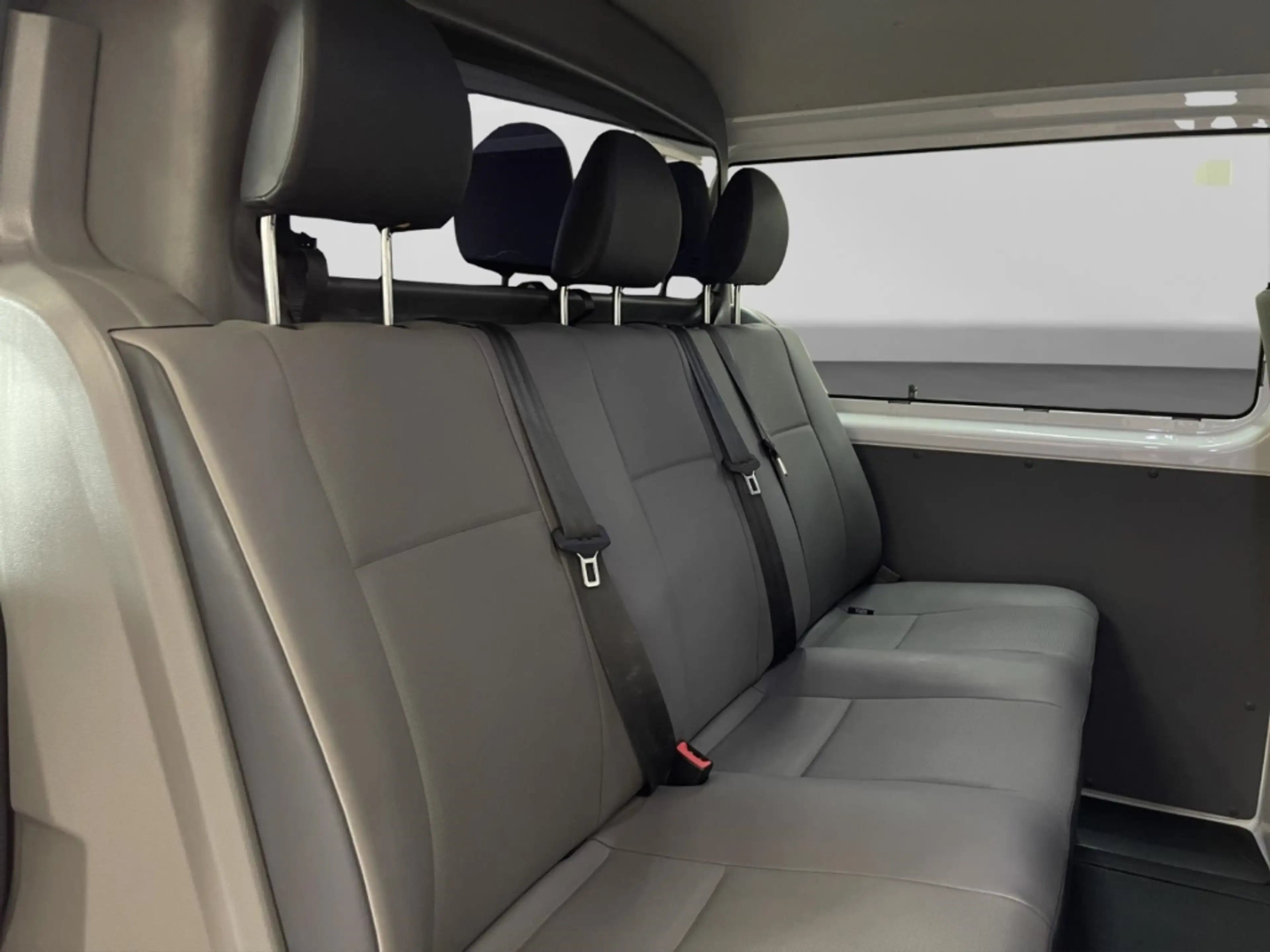 Volkswagen T6.1 Transporter Kasten Plus 2.0 TDI AHK Kamera Navi Klima PDC uvm. — photo 13