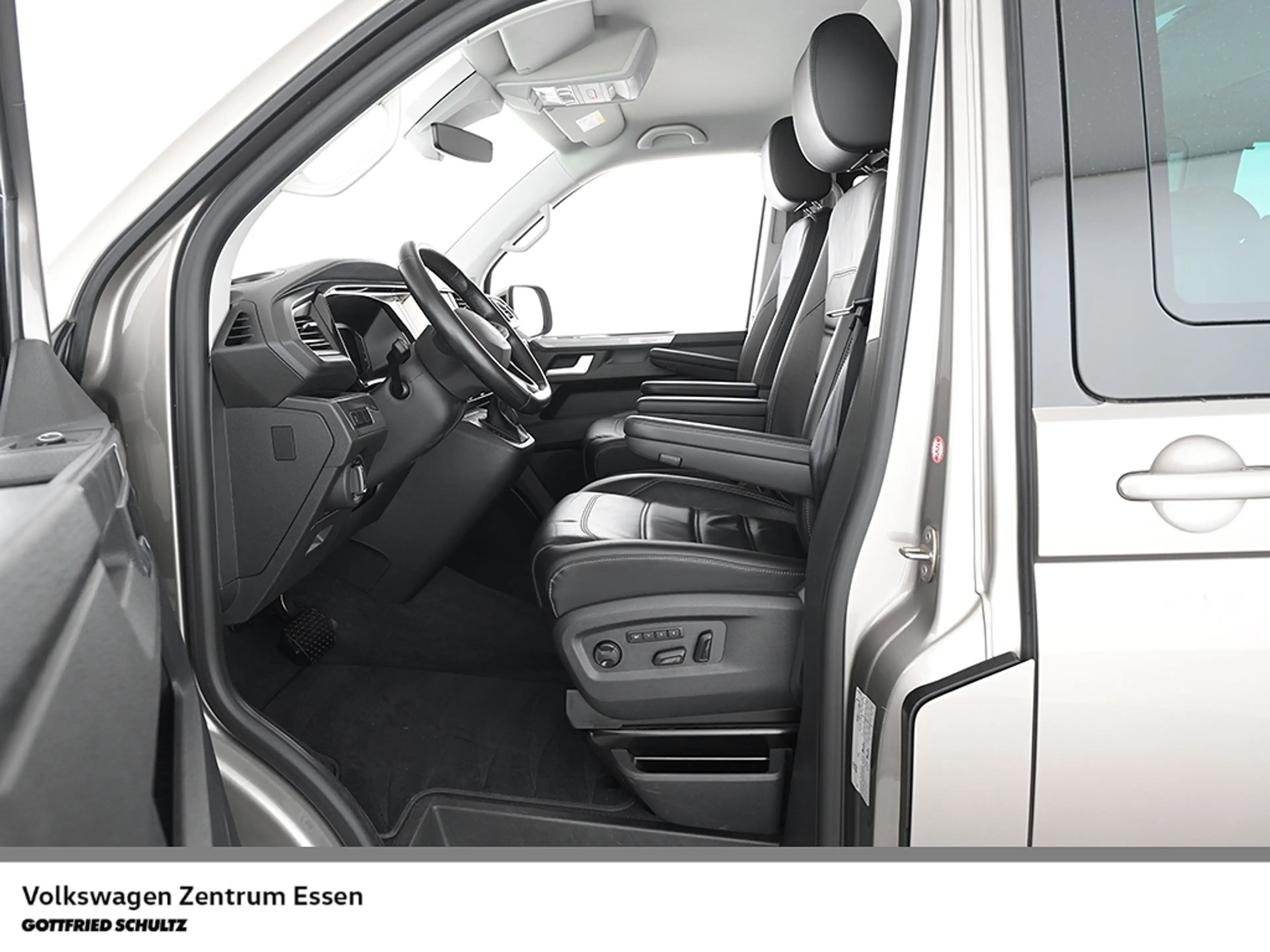 Volkswagen T6.1 Multivan Generation Six 4M DSG LED Navi R-Kamera Sitzhzg — photo 9