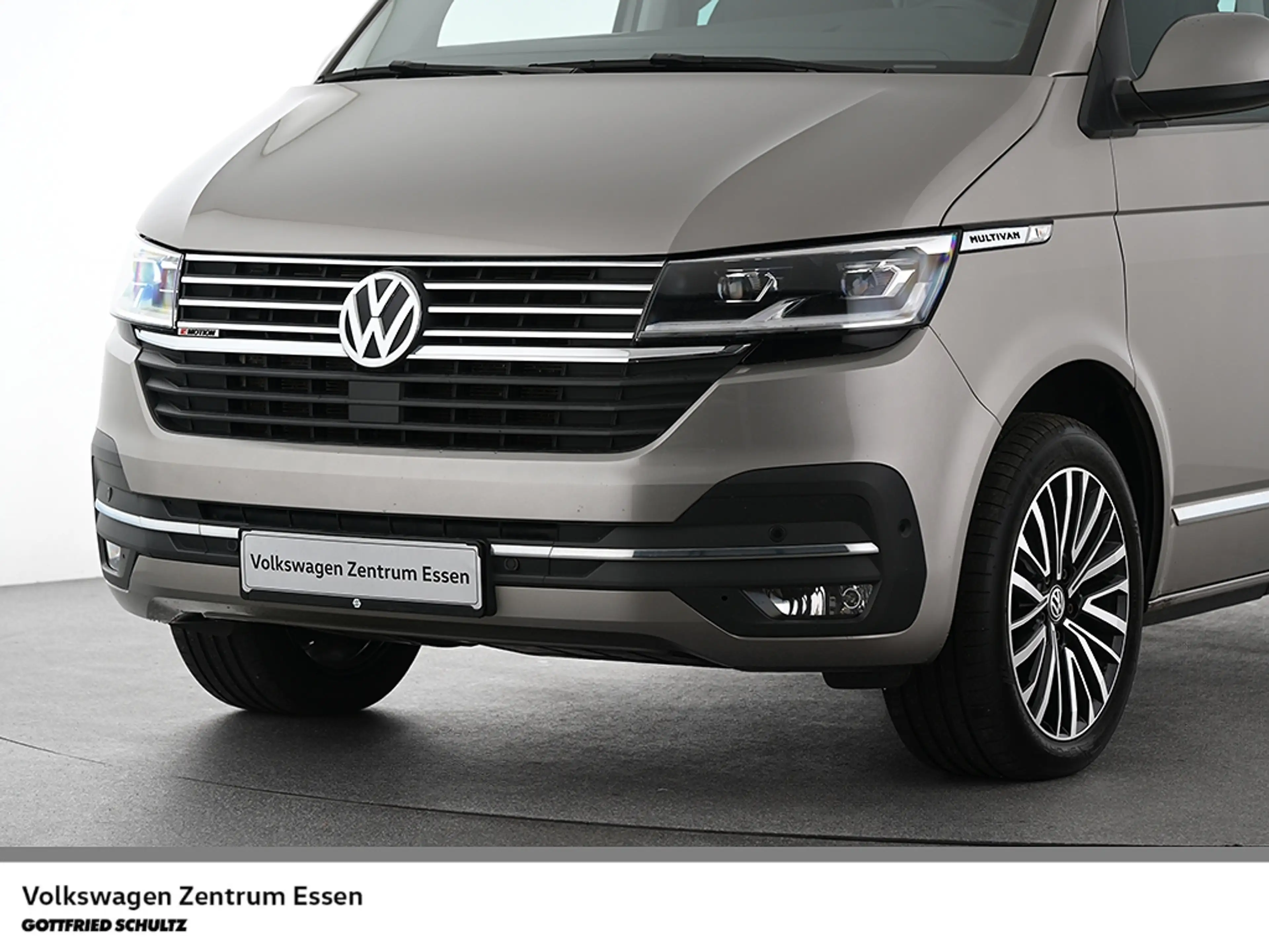 Volkswagen T6.1 Multivan Generation Six 4M DSG LED Navi R-Kamera Sitzhzg — photo 5