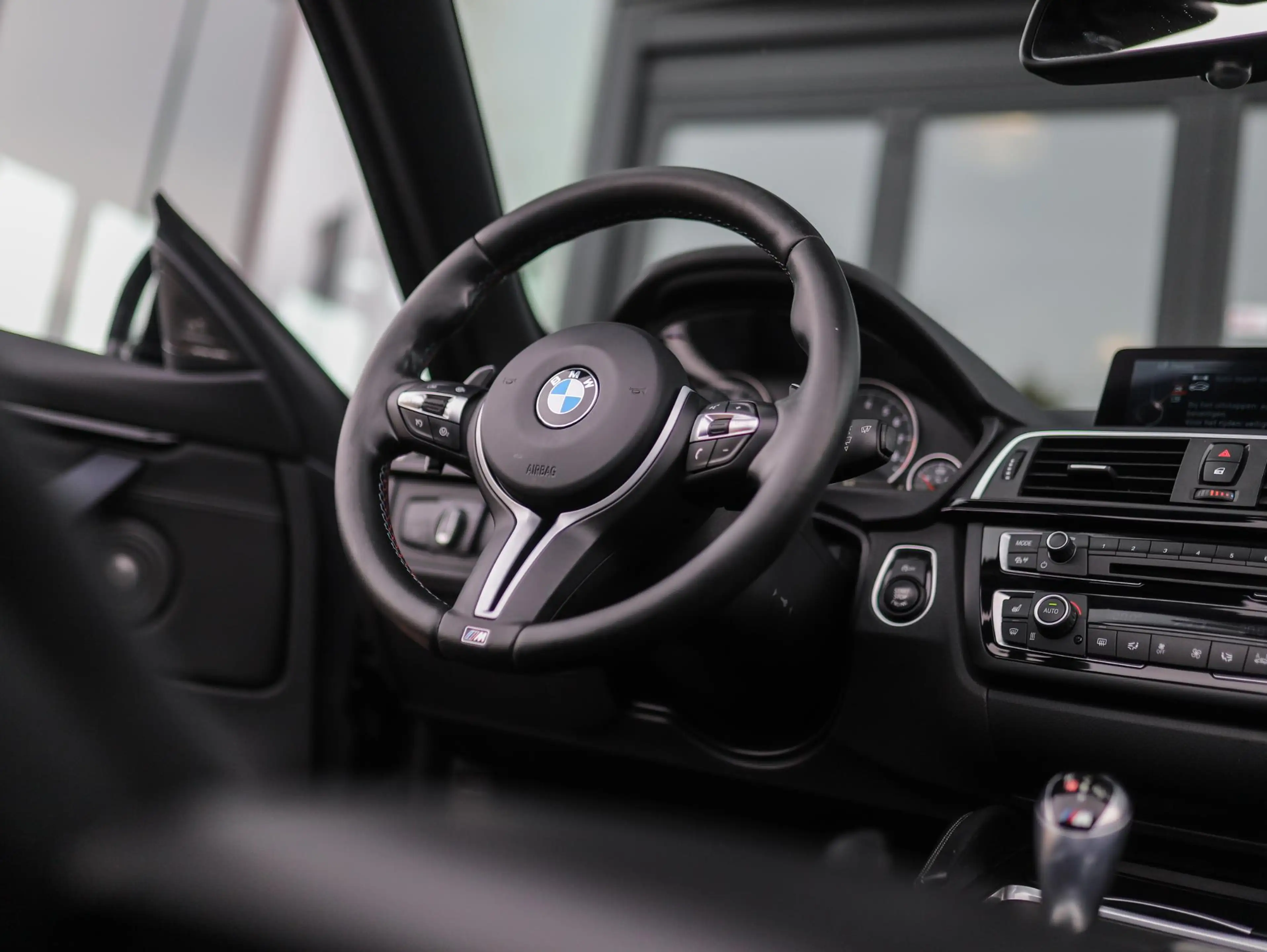 BMW M4 Cabrio 4-serie | Nekverwarming | H/K | Leder | PDC — photo 3