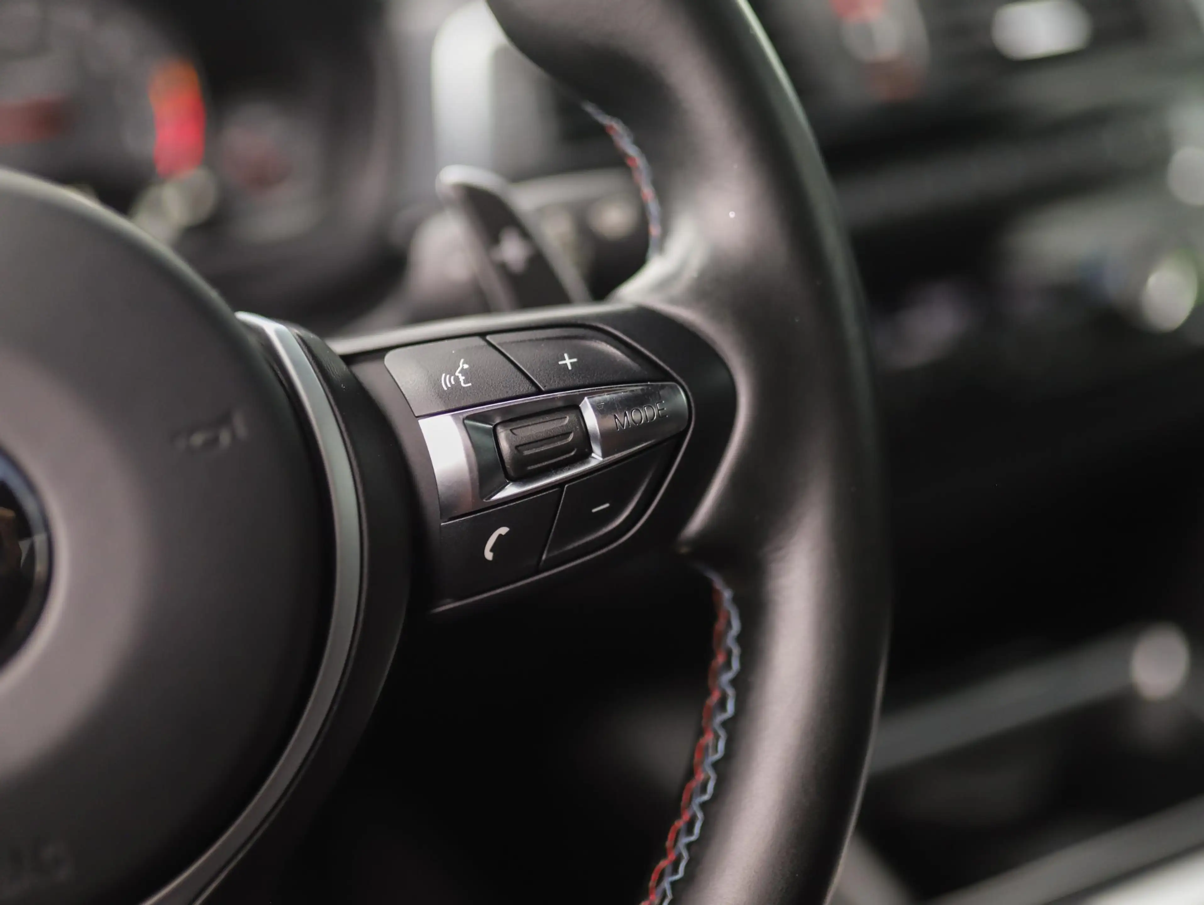 BMW M4 Cabrio 4-serie | Nekverwarming | H/K | Leder | PDC — photo 40