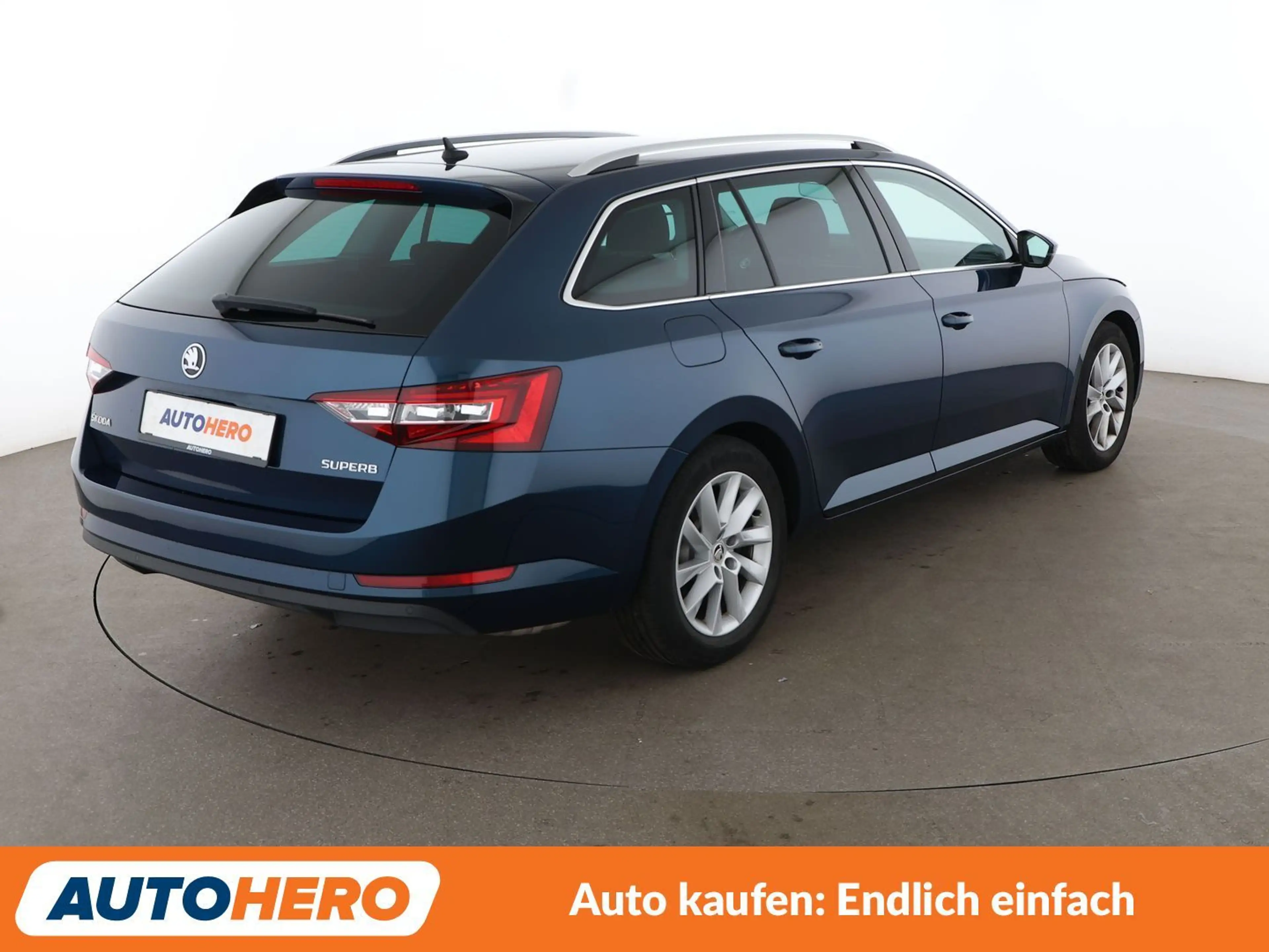 Skoda Superb 1.5 TSI ACT Style *NAVI*BiXENON*PDC*TEMPO*SHZ* — photo 6