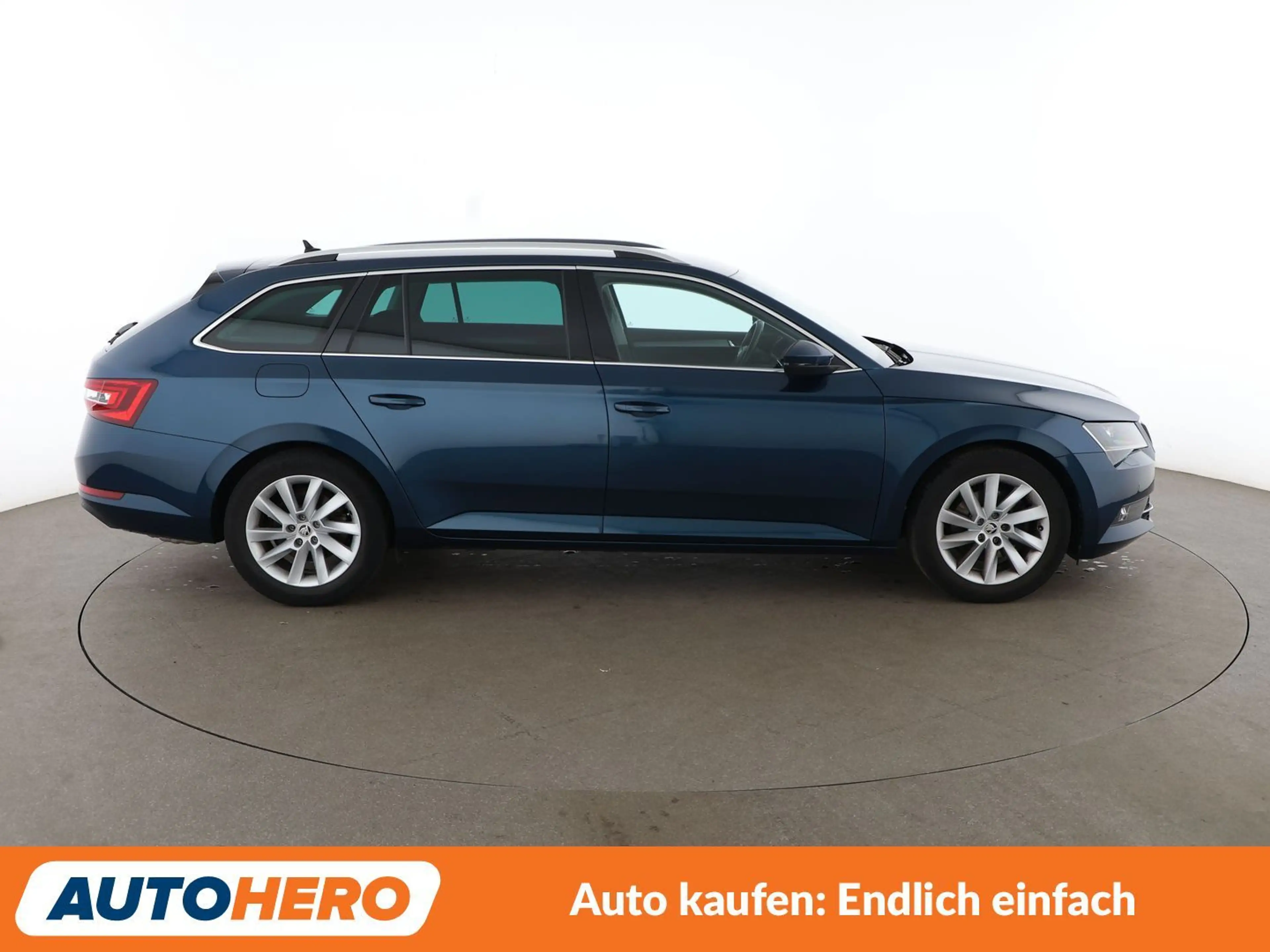 Skoda Superb 1.5 TSI ACT Style *NAVI*BiXENON*PDC*TEMPO*SHZ* — photo 7