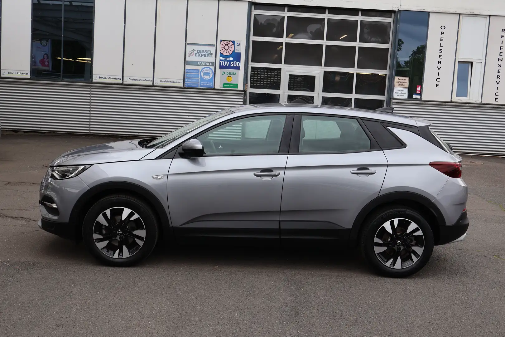Opel Grandland X 1.6 Turbo AT8 Elegance+Navi+R-Kamera Gris - 2