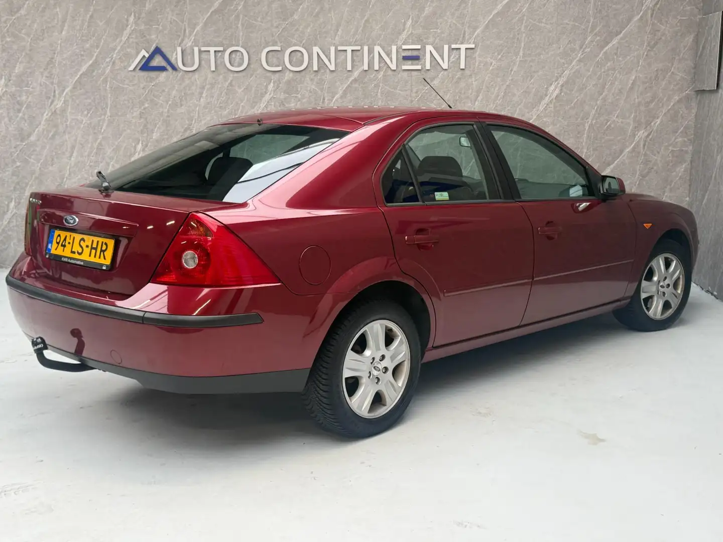 Ford Mondeo 2.0-16V Automaat / NAP Rood - 2
