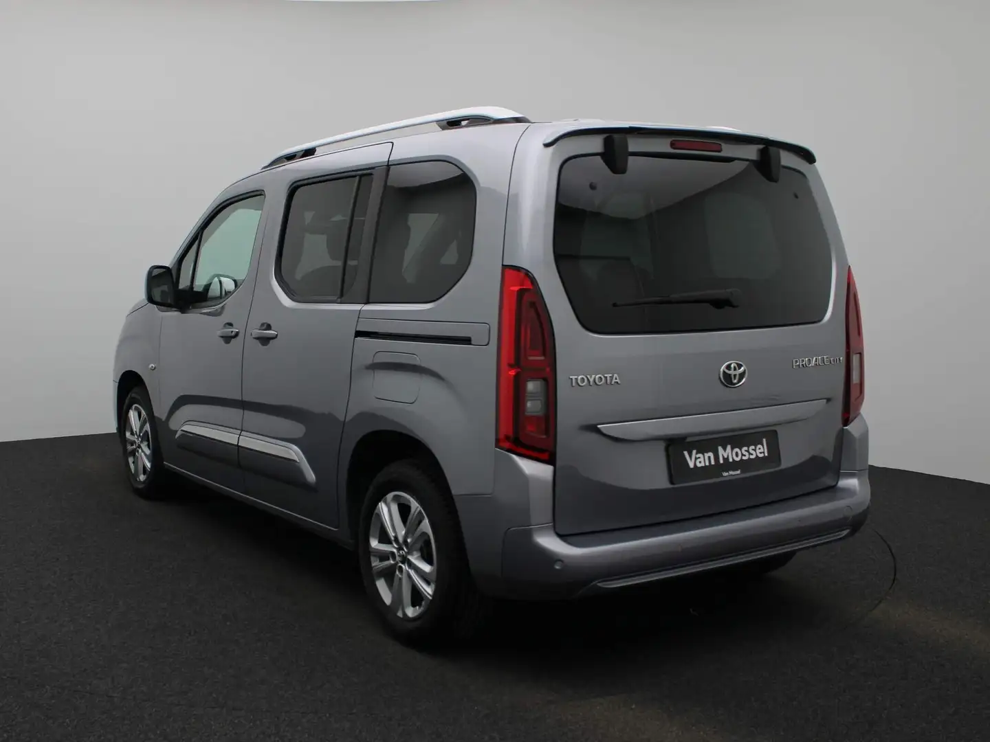 Toyota Proace City Verso 1.2 Turbo Dynamic | Navigatie | Climate-Cont Grijs - 2