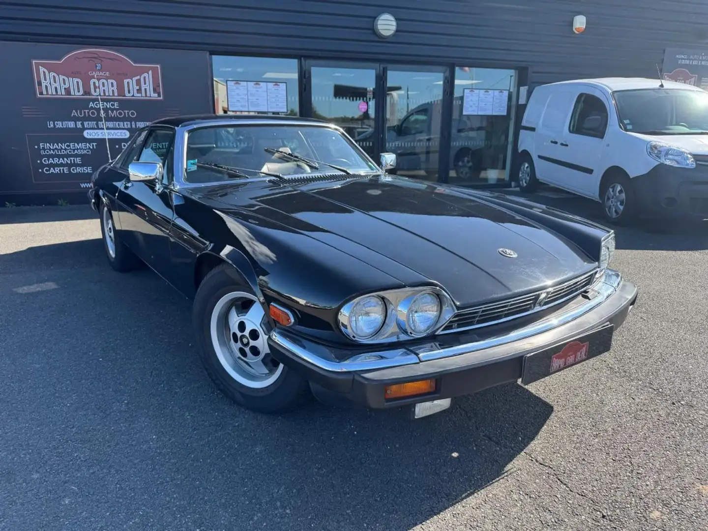 Jaguar XJS Coupé 5.3i V12 - BVA  COUPE . PHASE 1 Schwarz - 1
