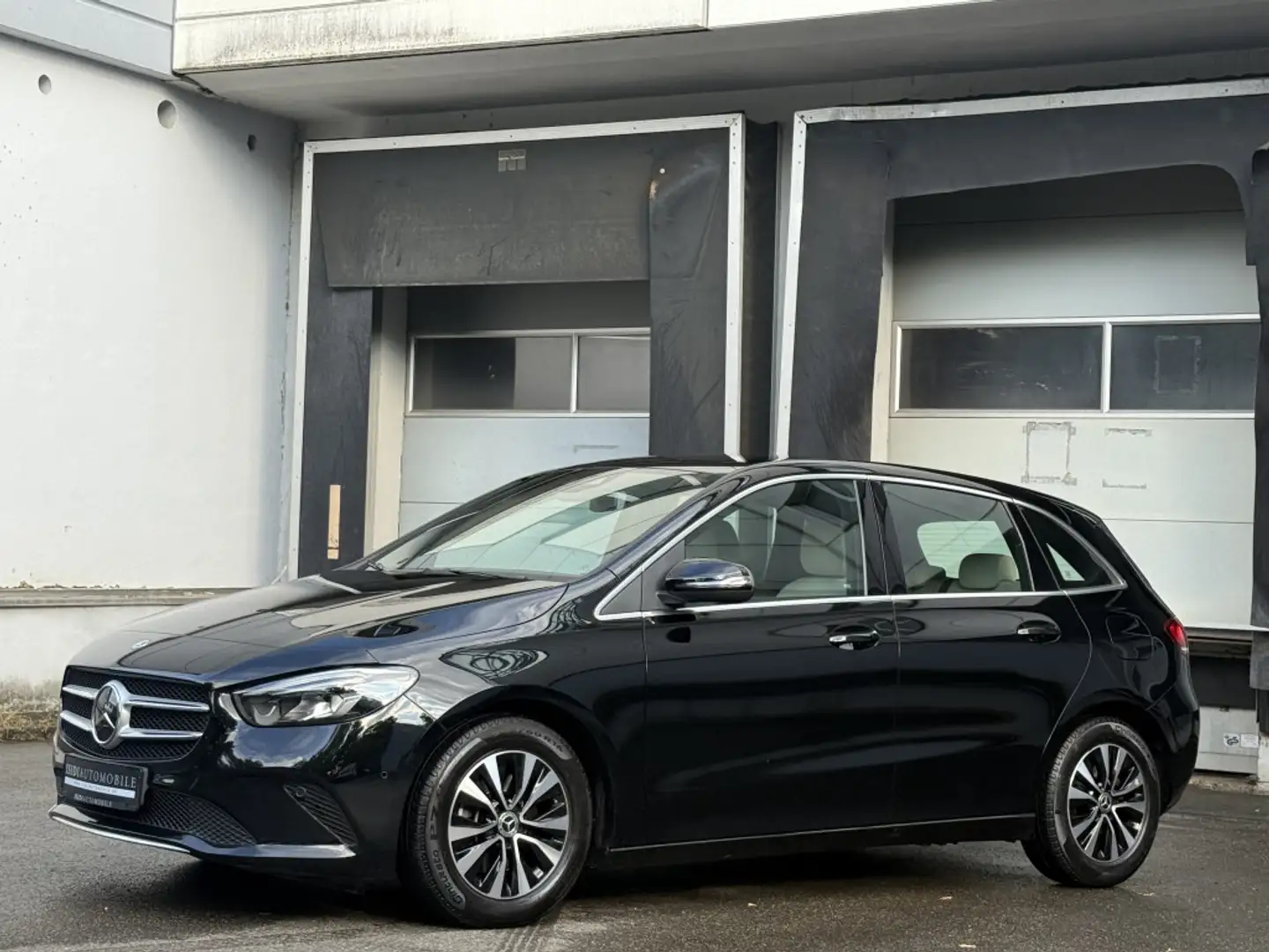 Mercedes-Benz B 200 D Progressive LED MBUX Distronic KeylessGo Noir - 2