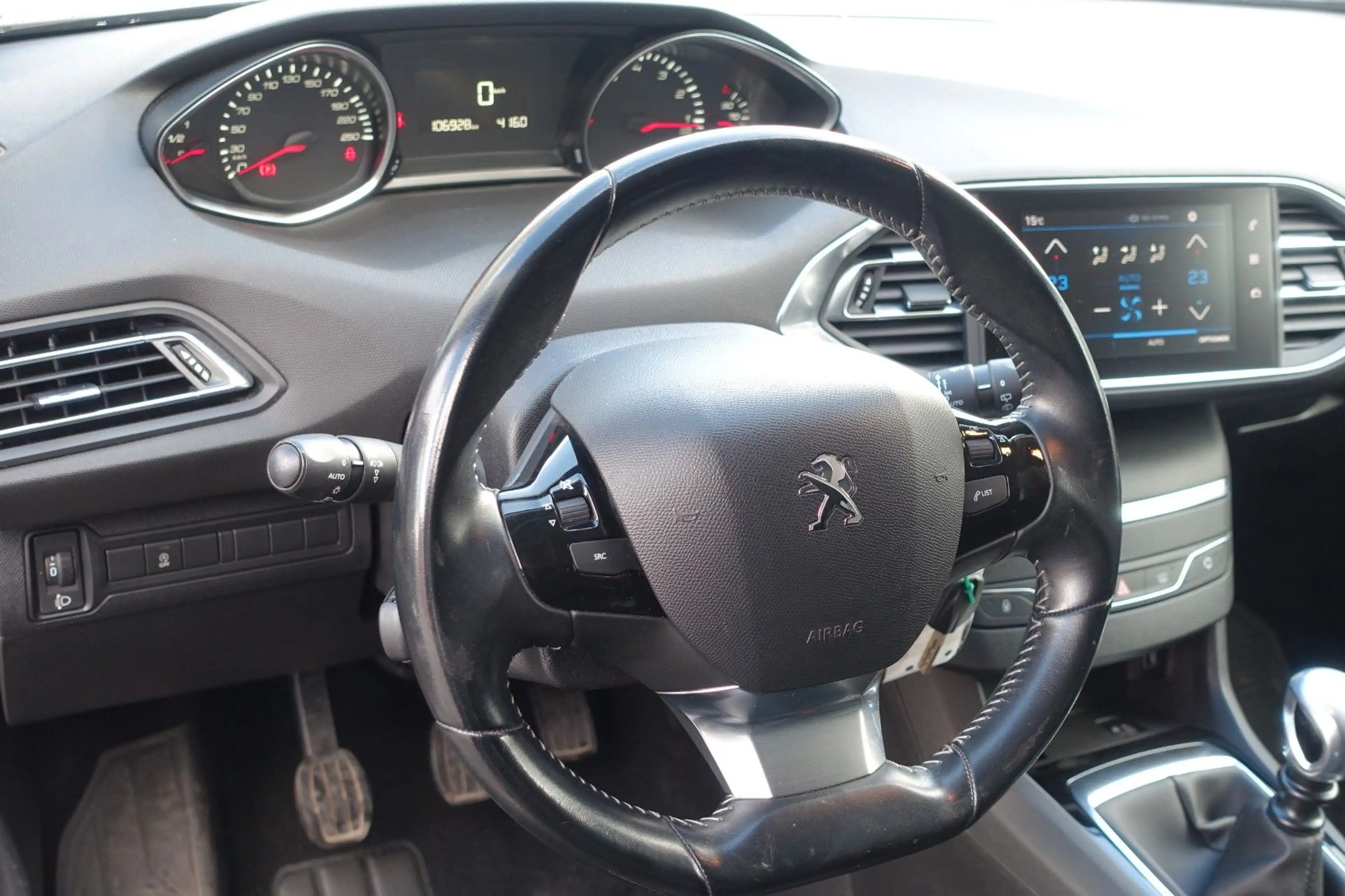Peugeot 308 Style PureTech 130 STOP & START*SHZ*PDC*LED* — photo 7