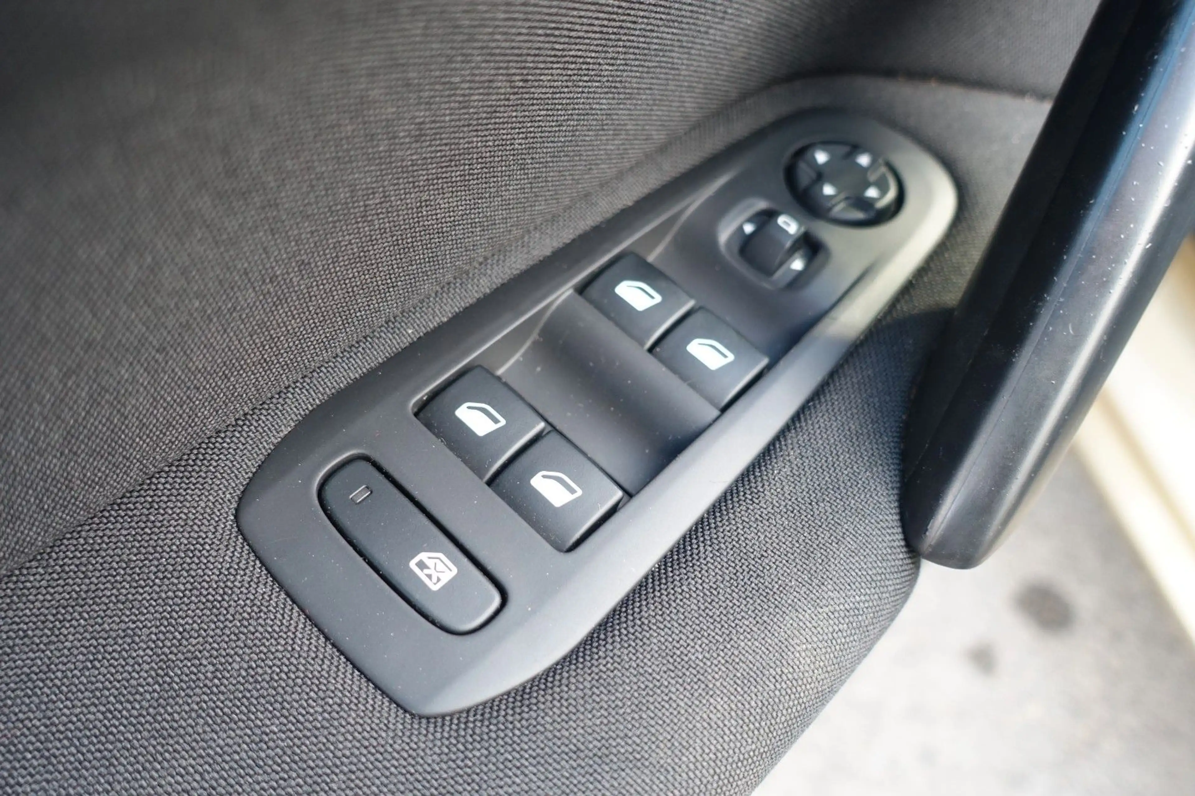 Peugeot 308 Style PureTech 130 STOP & START*SHZ*PDC*LED* — photo 6