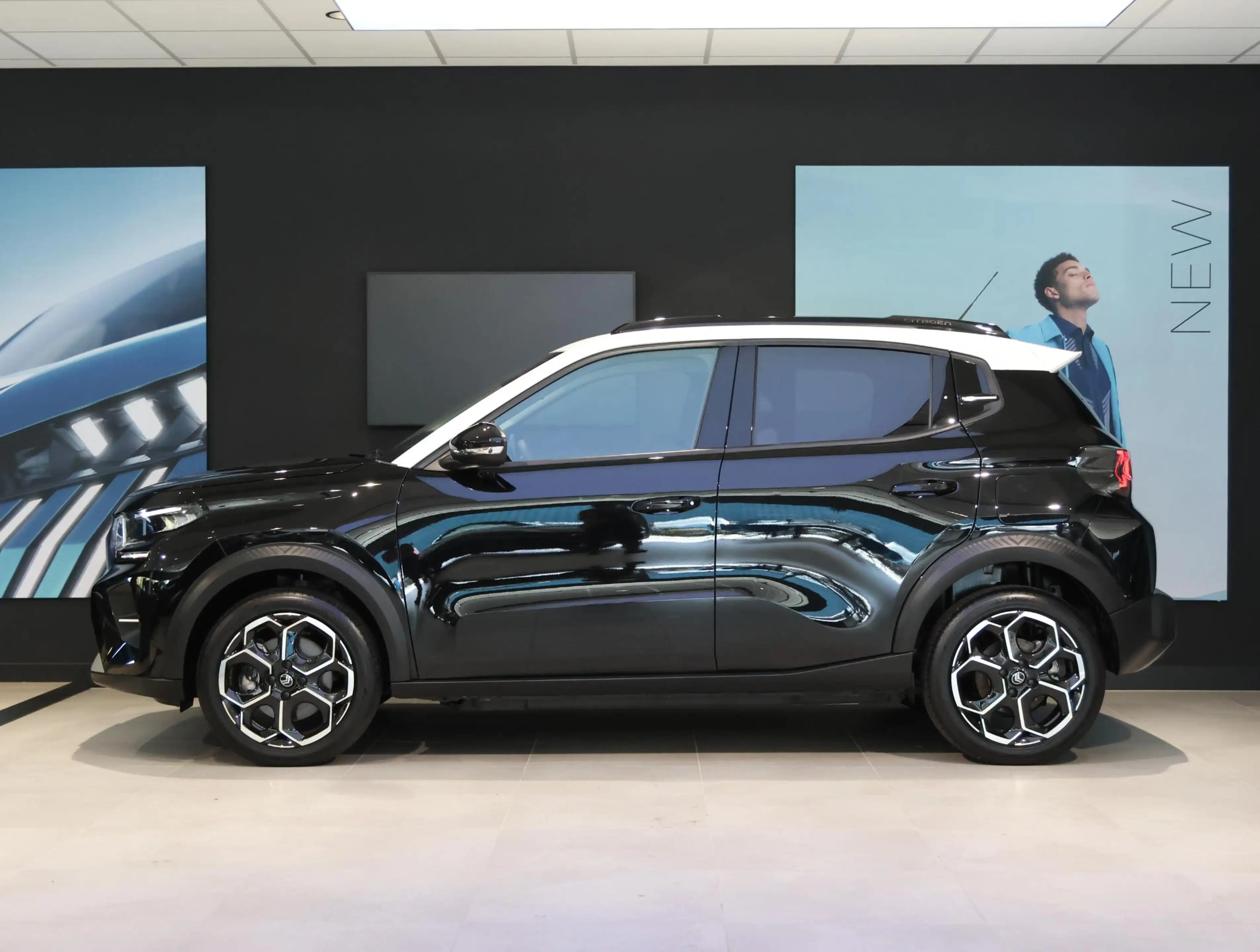 Citroen E-C3 Max 113pk 44 kWh | Camera | CarPlay | 17" Lichtmet — photo 2