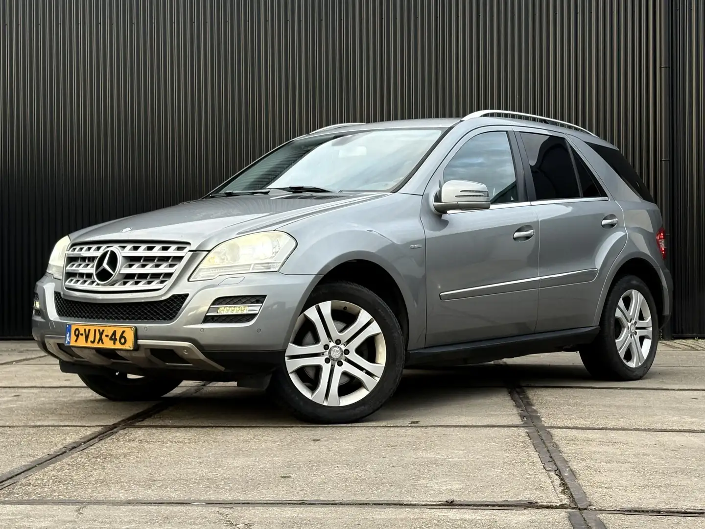 Mercedes-Benz ML 300 M-klasse V6 205 PK AUT | 3500KG TREKHAAK | AIRMATI - 2