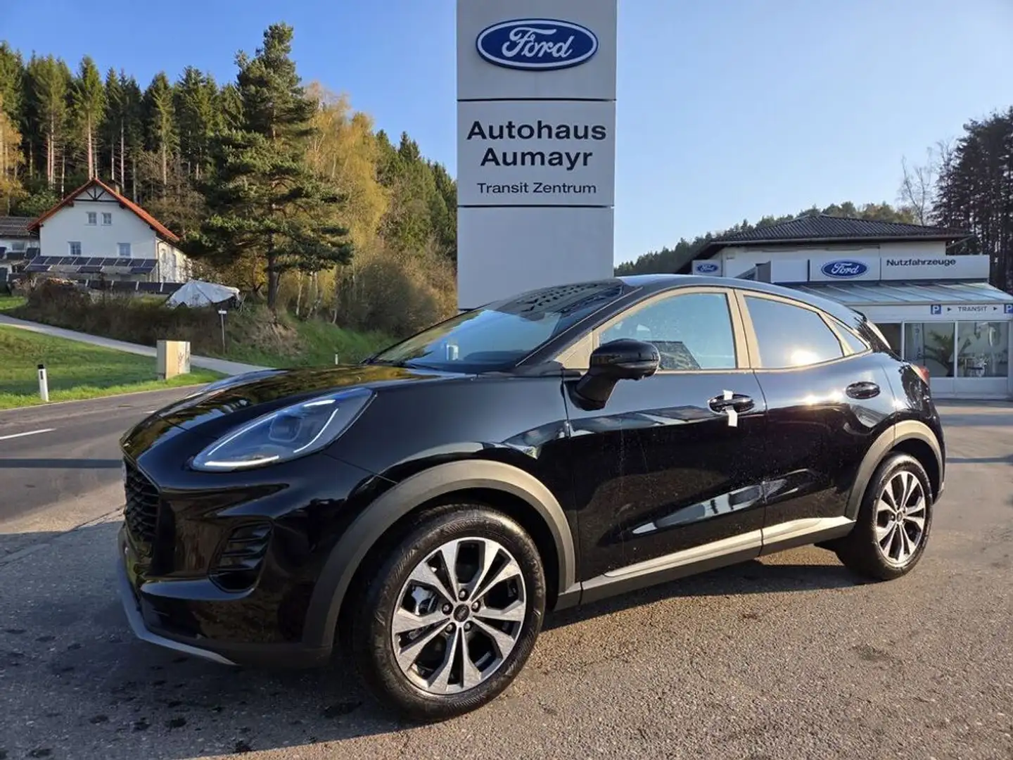 Ford Puma Titanium Schwarz - 1