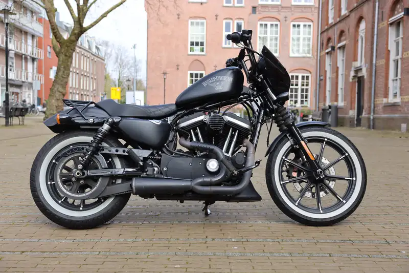 Harley-Davidson Iron 883