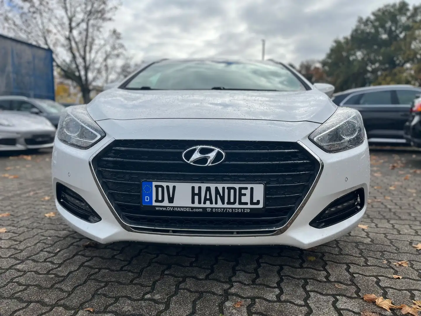 Hyundai i40 cw blue Trend *PDC/Tempomat* Weiß - 2