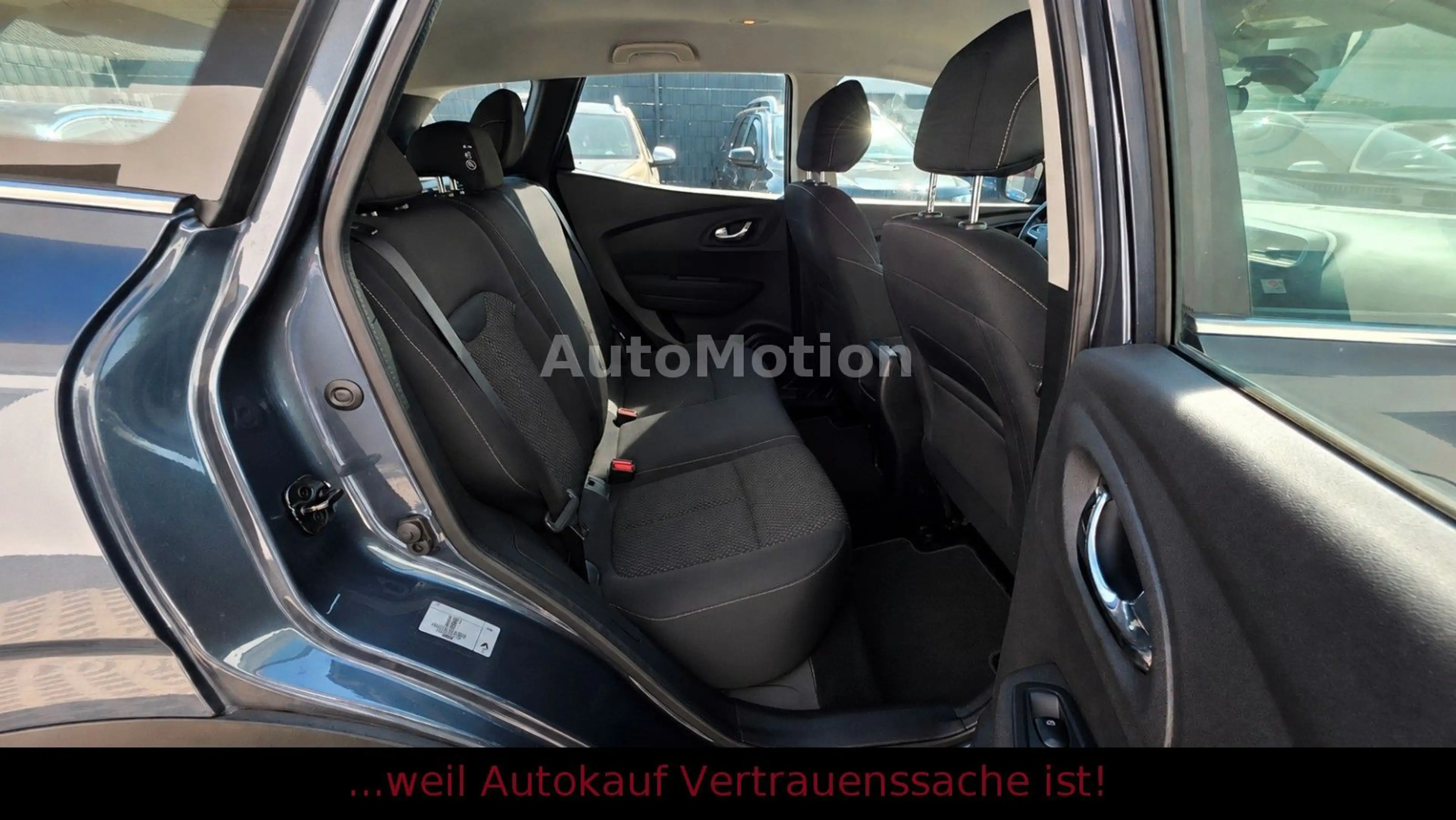 Renault Kadjar Life*1 Vorhalter*S-Heft lückenlos*AHK* — photo 9