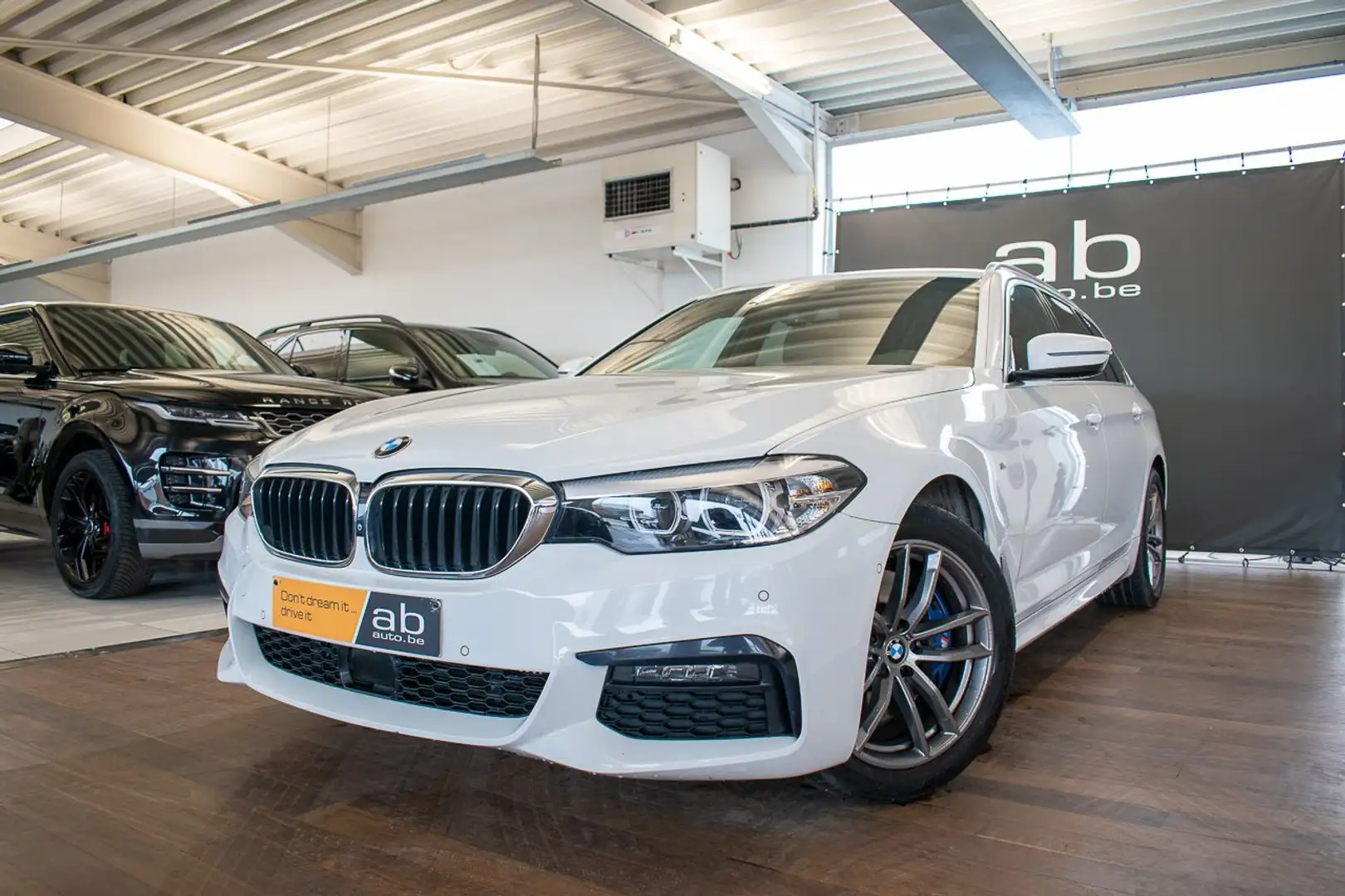 BMW 530 IA TOURING M-SPORT, LEDER, ACC, 360°,LED, HIFI, Blanc - 1