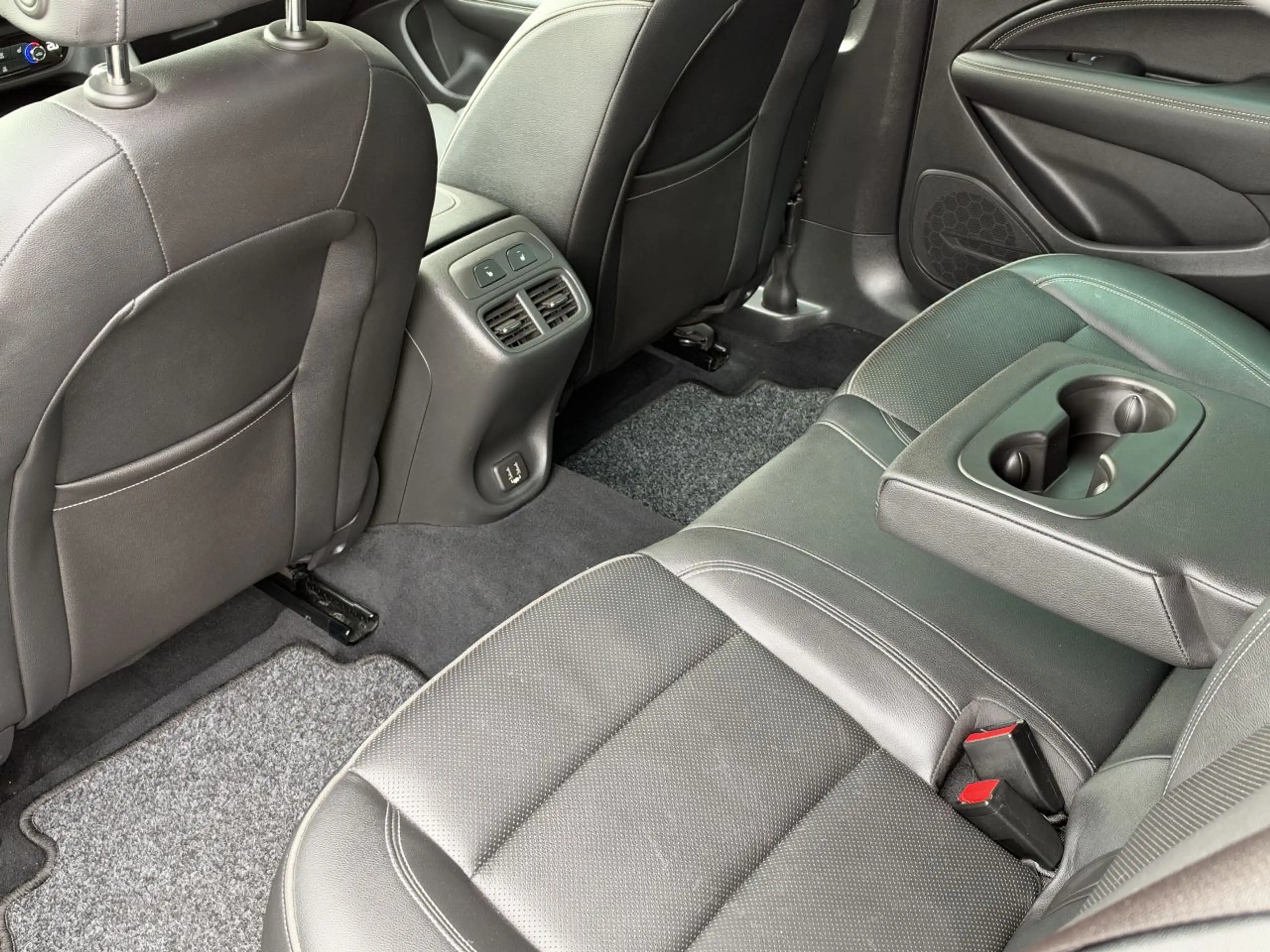 Opel Insignia GRAND SPORT 1.6 CDTI Dak Xenon Navi — photo 9